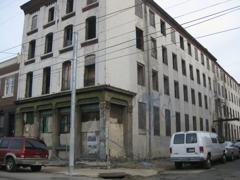 blight on frankford.JPG