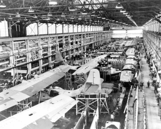 mustin hangar with pbn-1 nomads