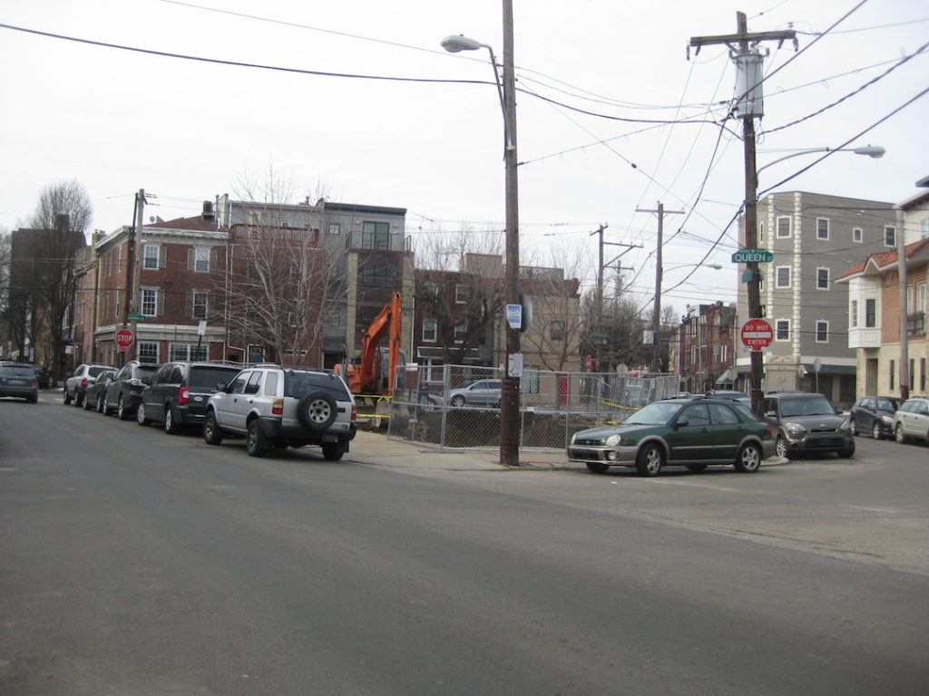 triangle park const 1.JPG