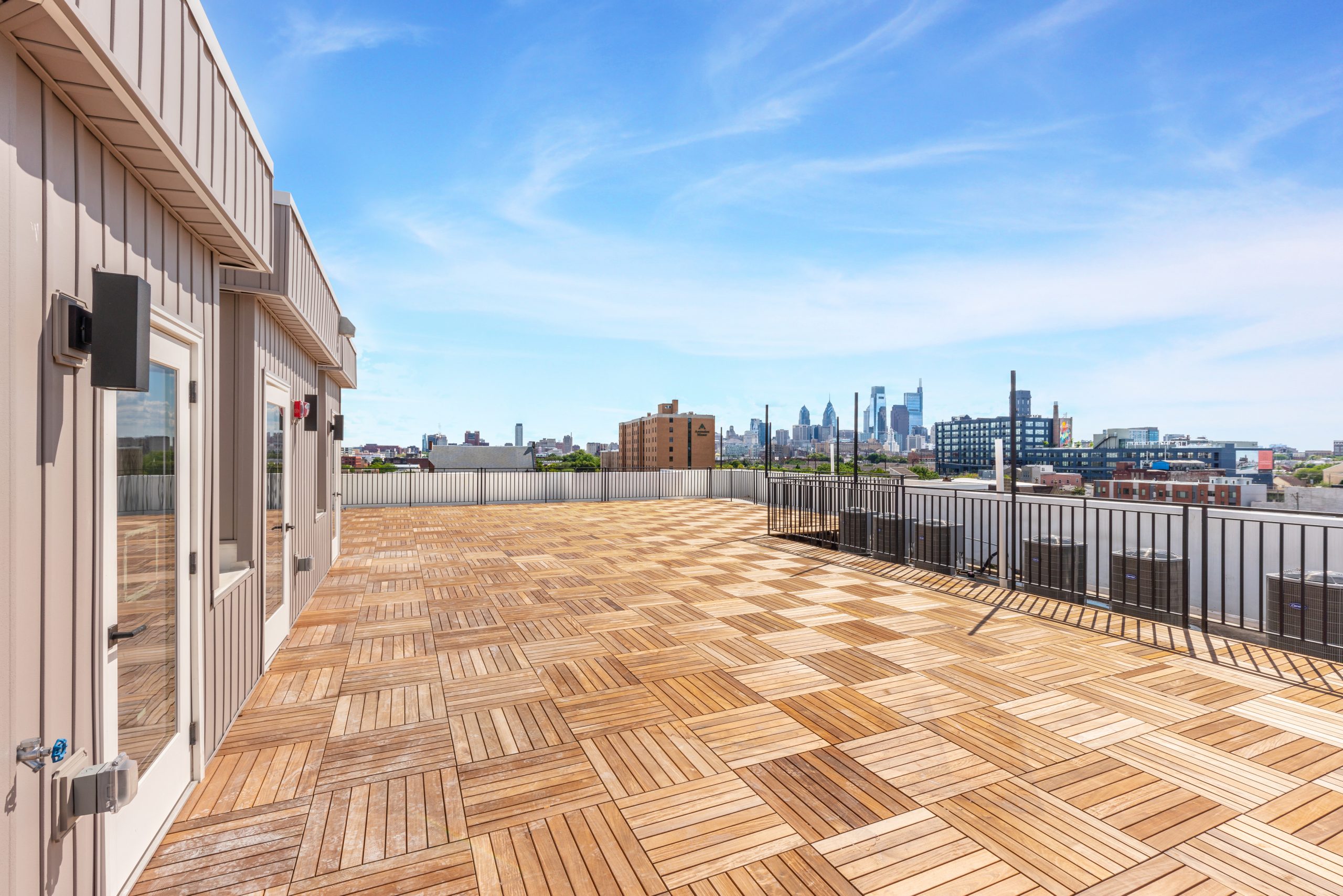 629 W GIRARD AVE ROOF DECK & PATIO PHOTOGRAPHY Ⓒ WEFILMPHILLY-10