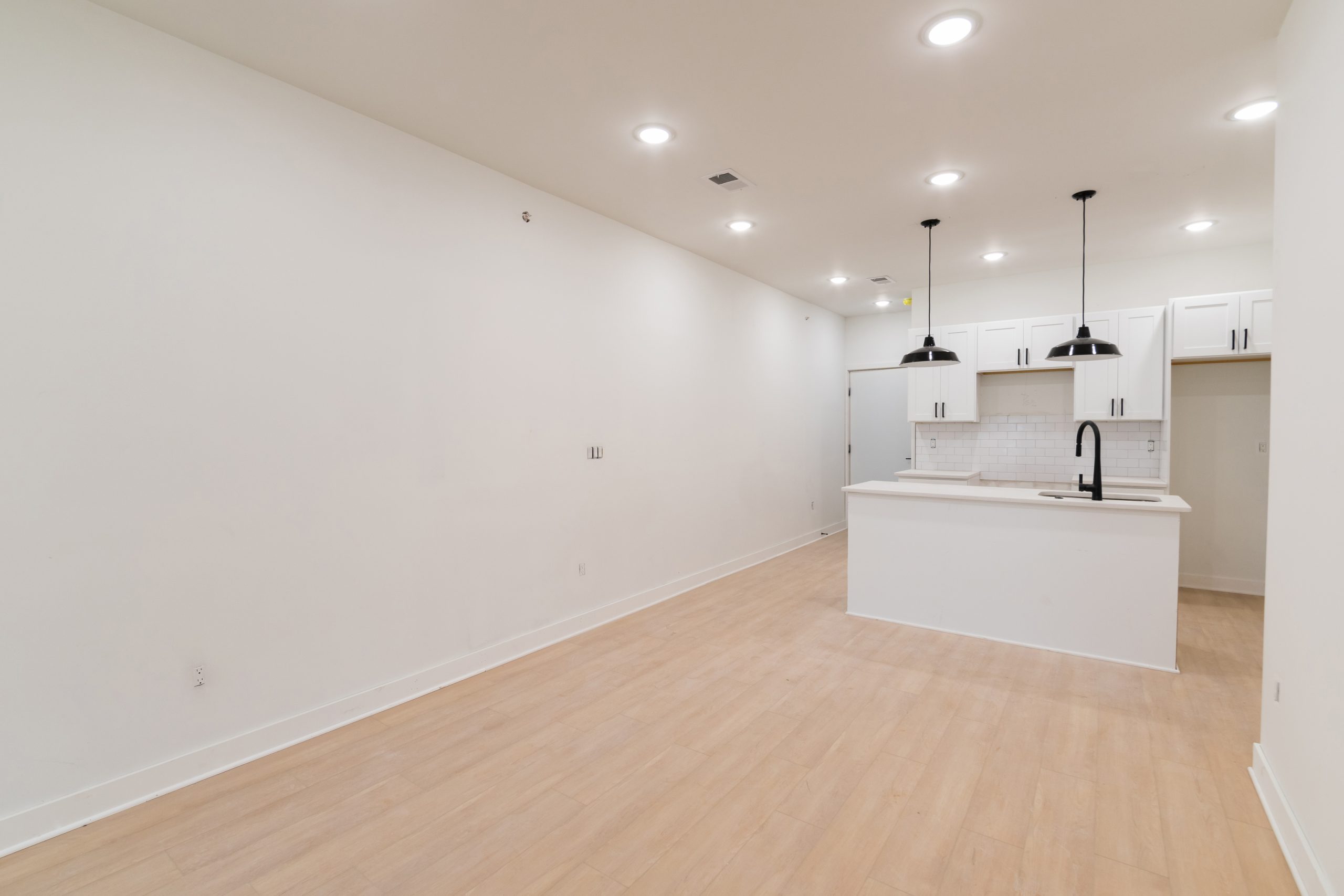 1748 N 22nd St_Unit 4_-07