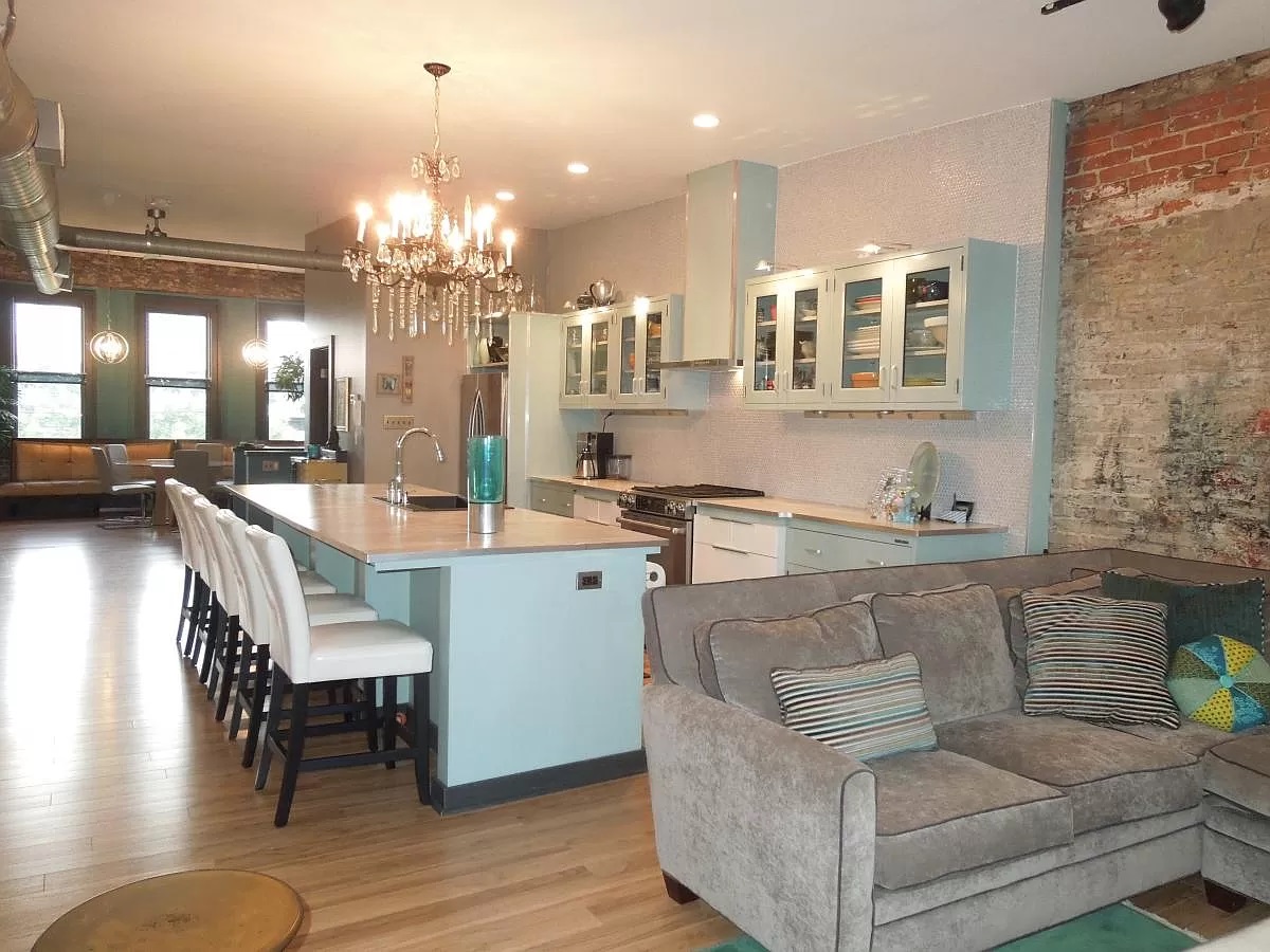 01-1712Christian-oldinterior