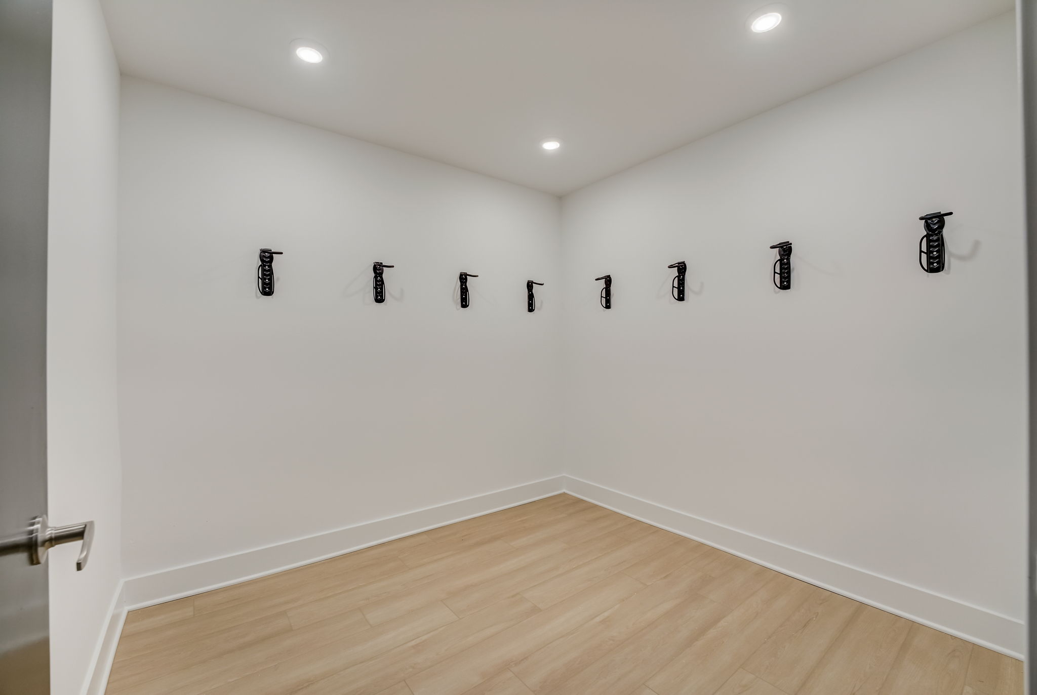 22-web-or-mls-Lancaster Ave-022