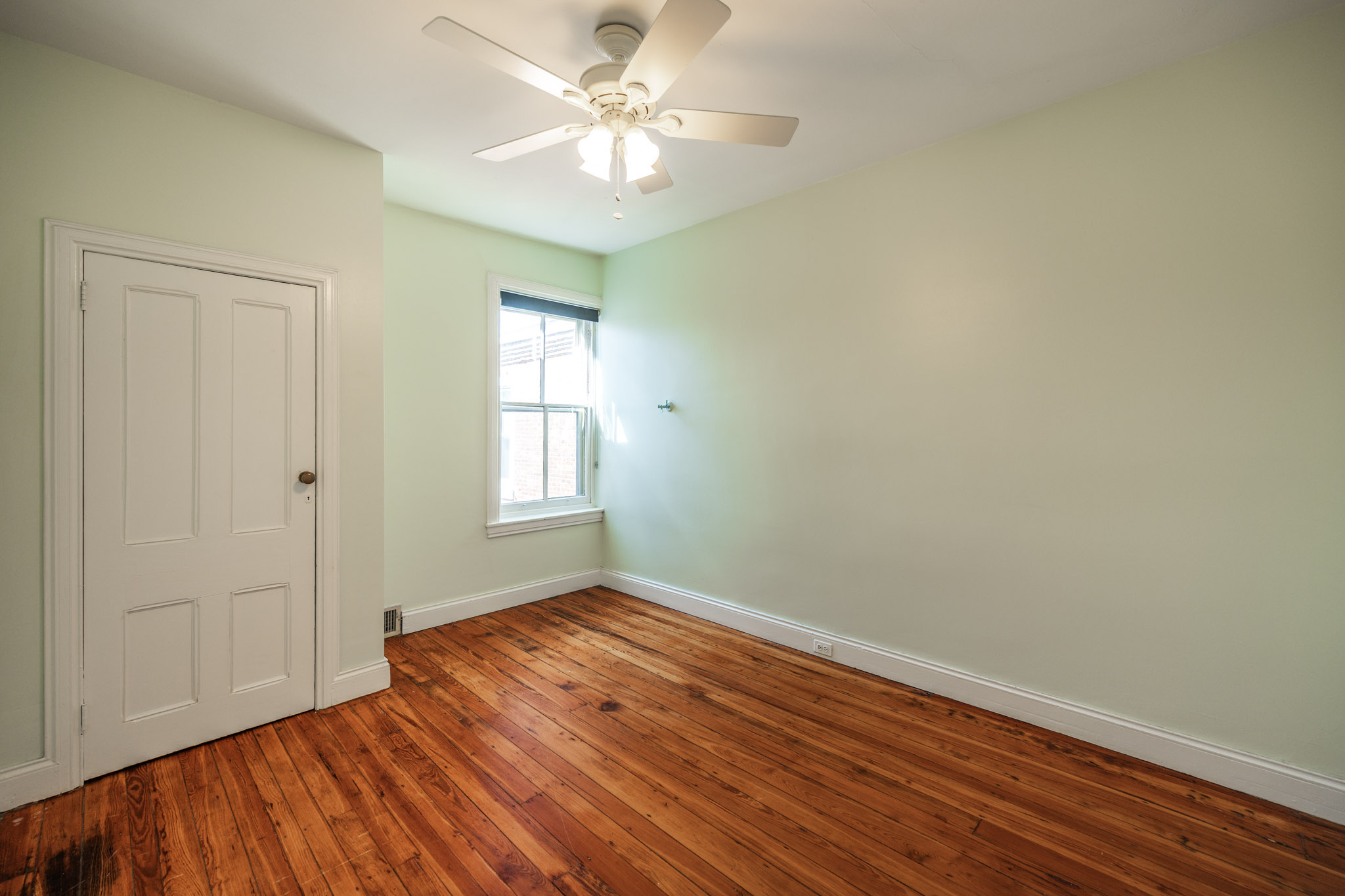 206 S 43rd St (Vacant)_-35