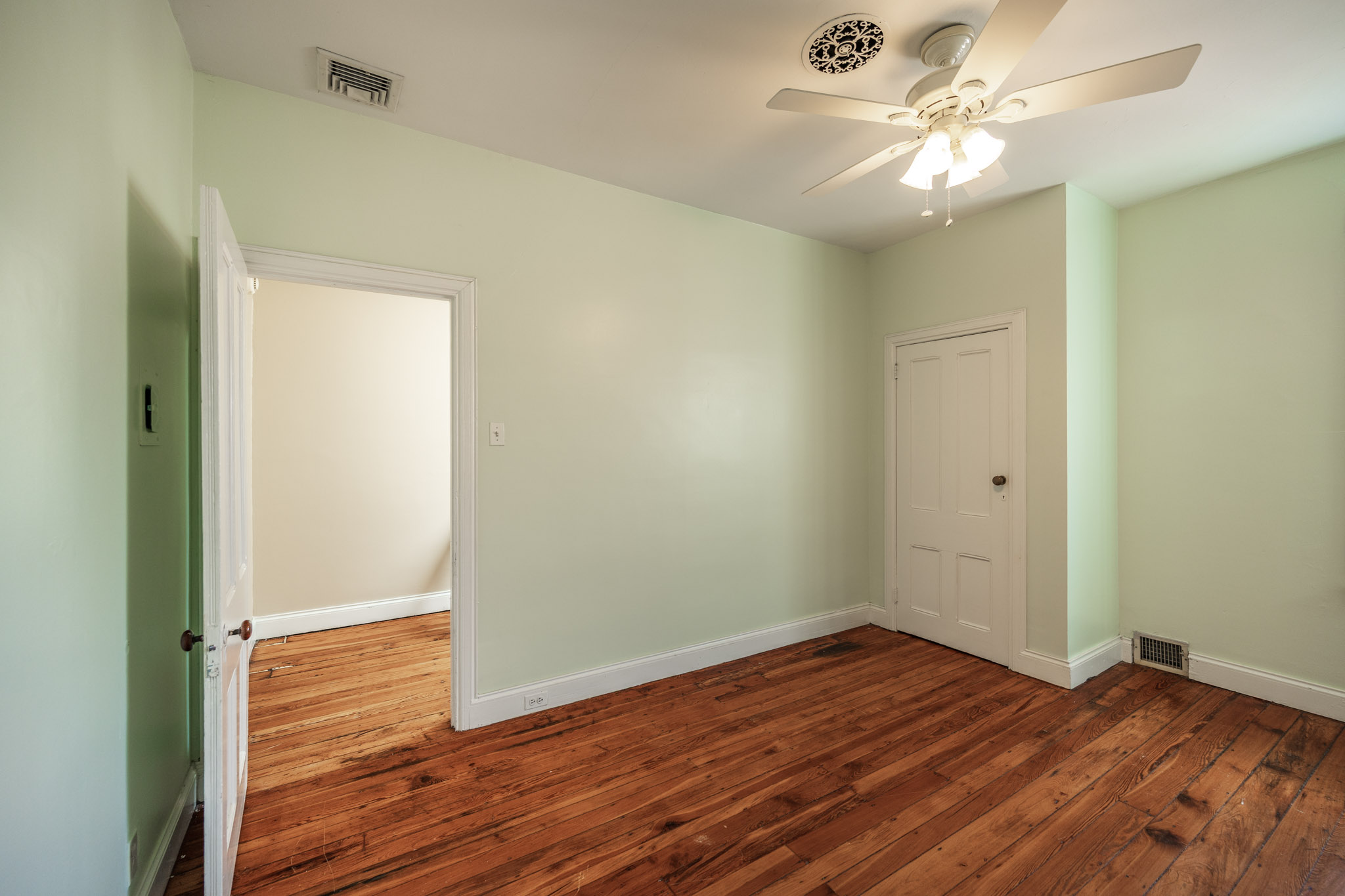 206 S 43rd St (Vacant)_-37