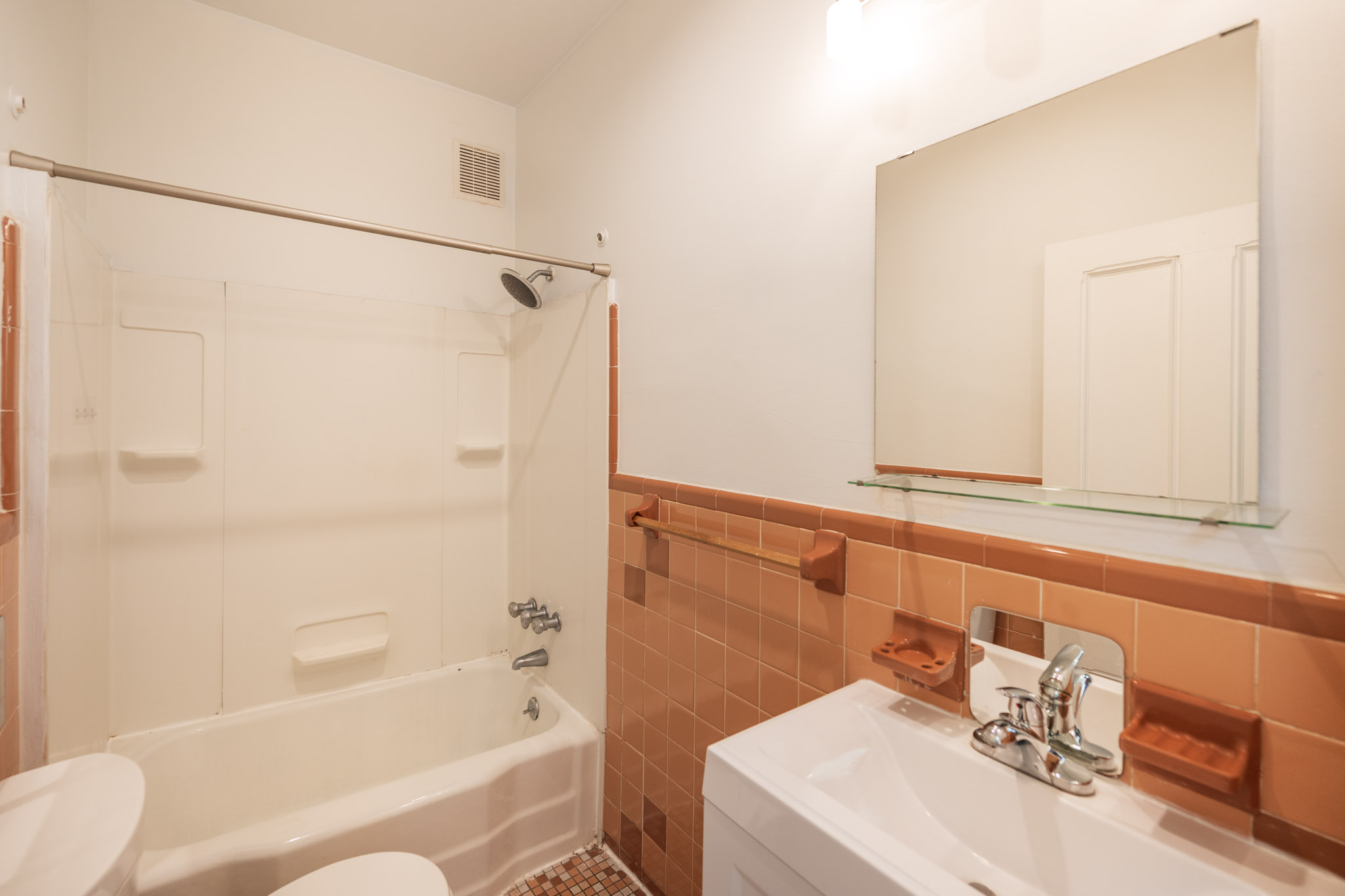 206 S 43rd St (Vacant)_-38
