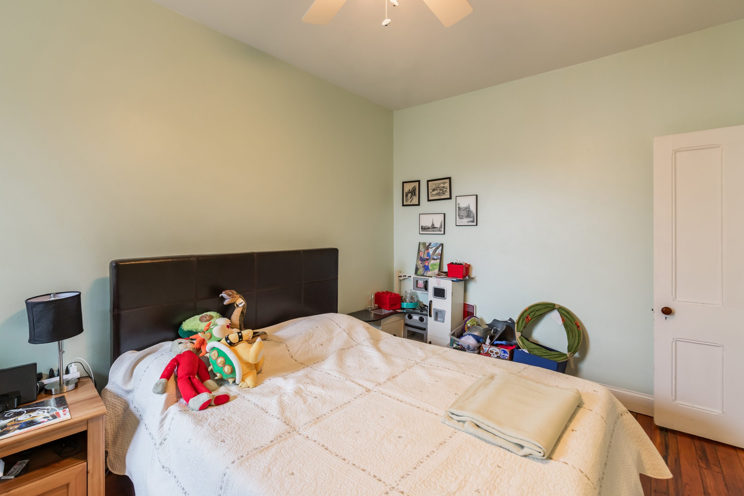 206 S 43rd St_-30
