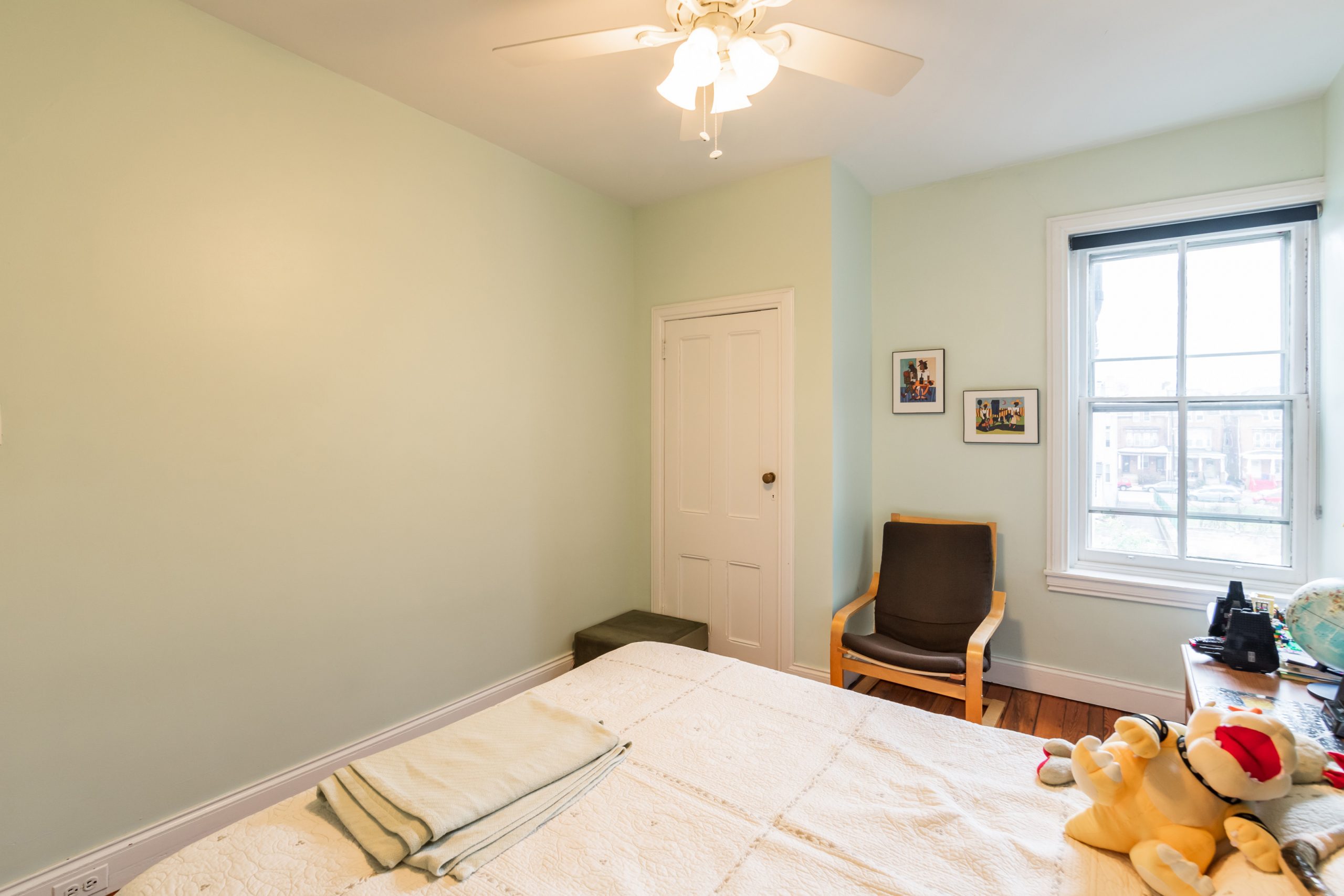 206 S 43rd St_-32