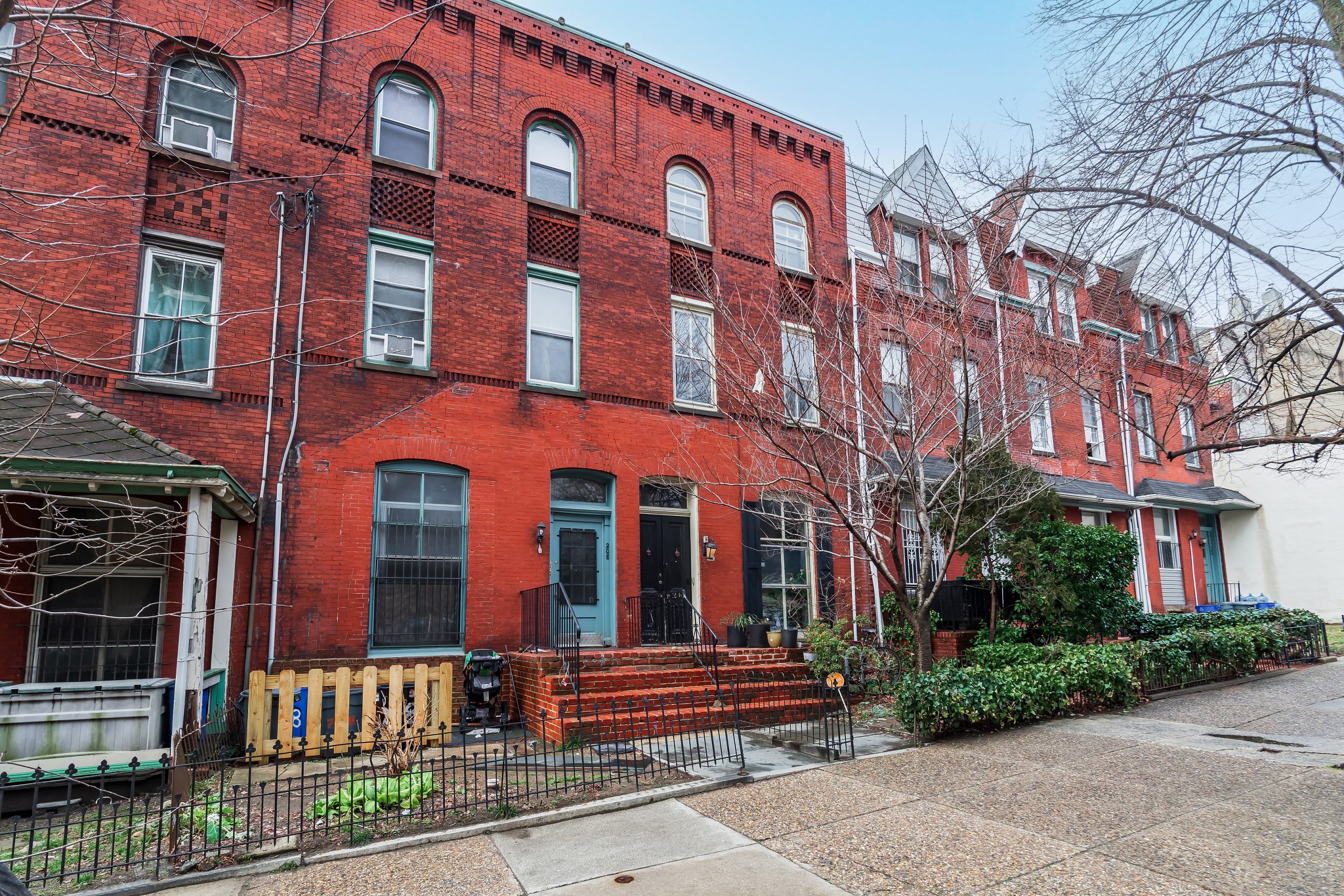 206 S 43rd St_-40
