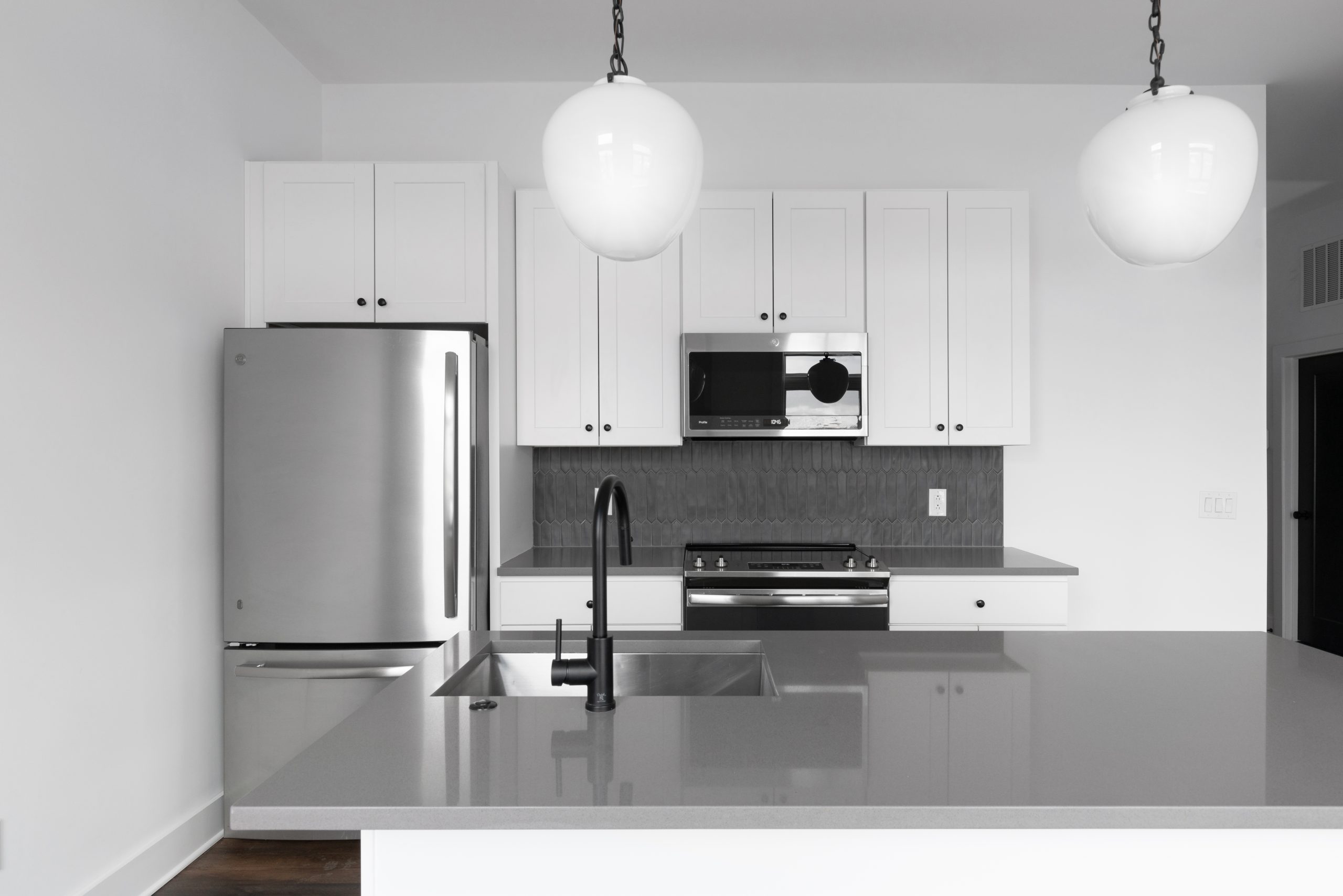 2940 W THOMPSON ST WEFILMPHILLY-6