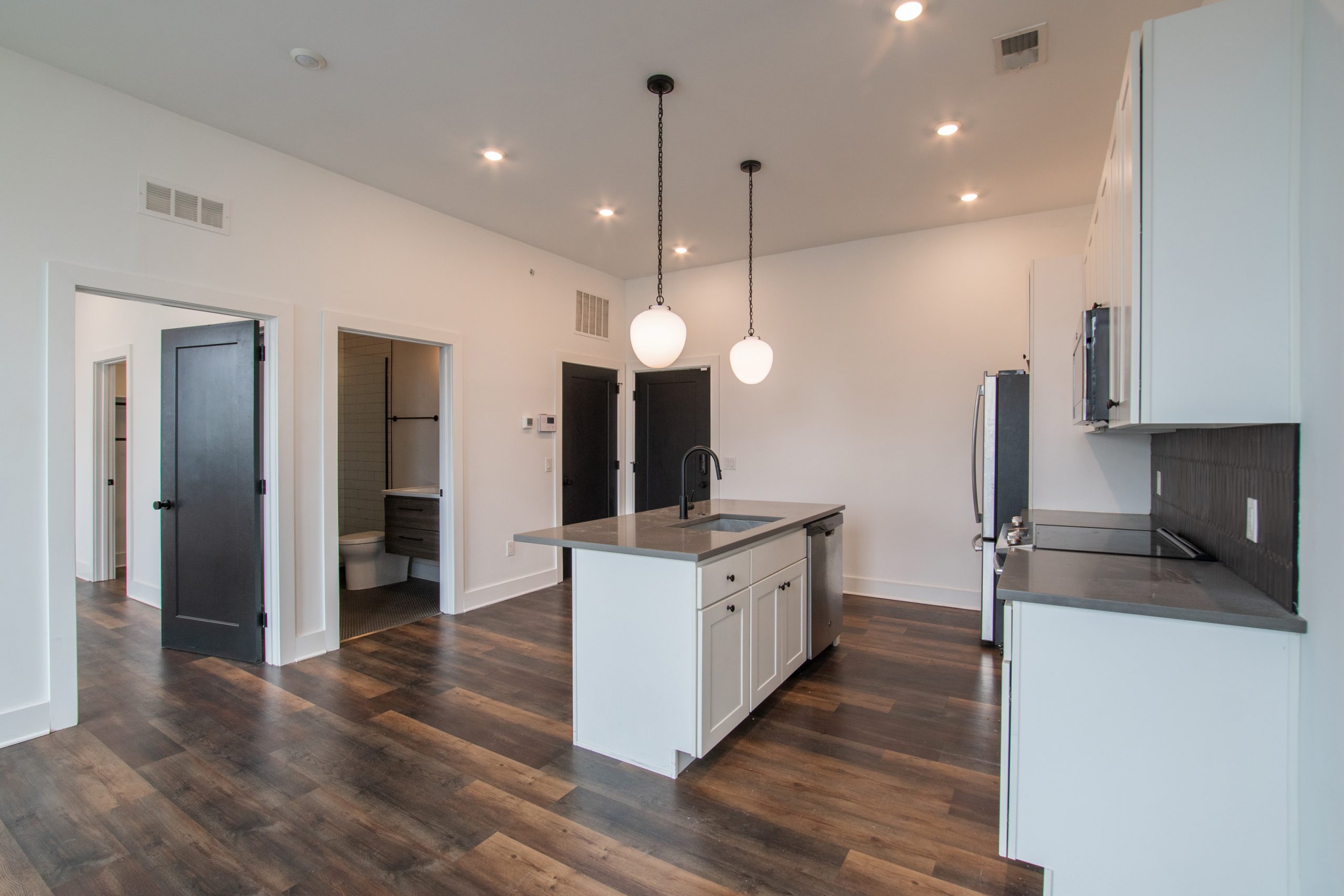2940 W Thompson St_Unit 403_-04