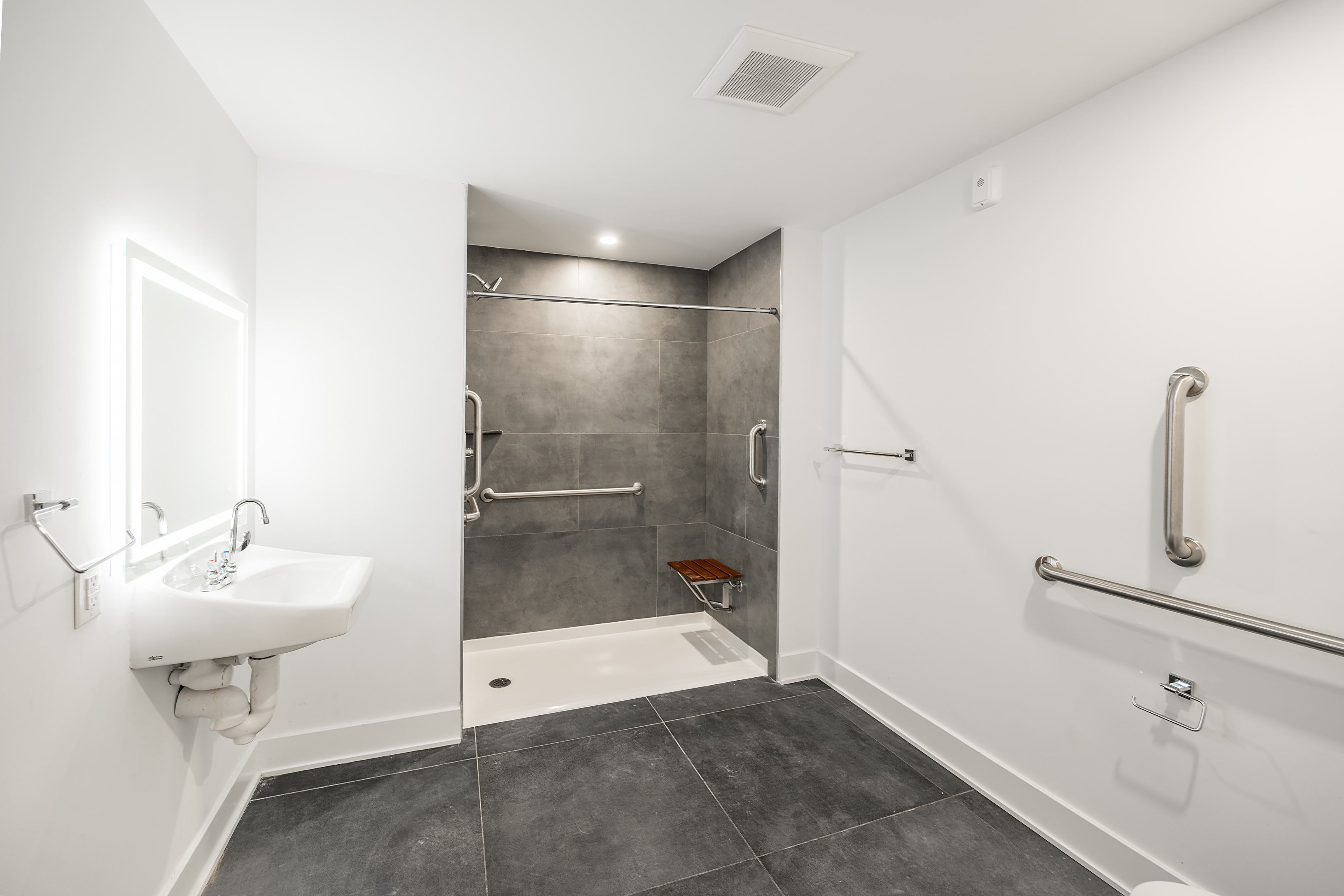 1325 N Lee St_Unit 400 (ADA)_-7