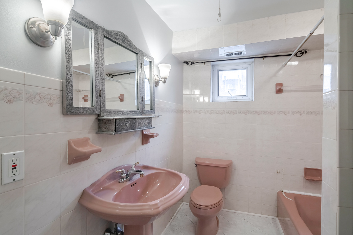 1202 S Alder St-MLS-7