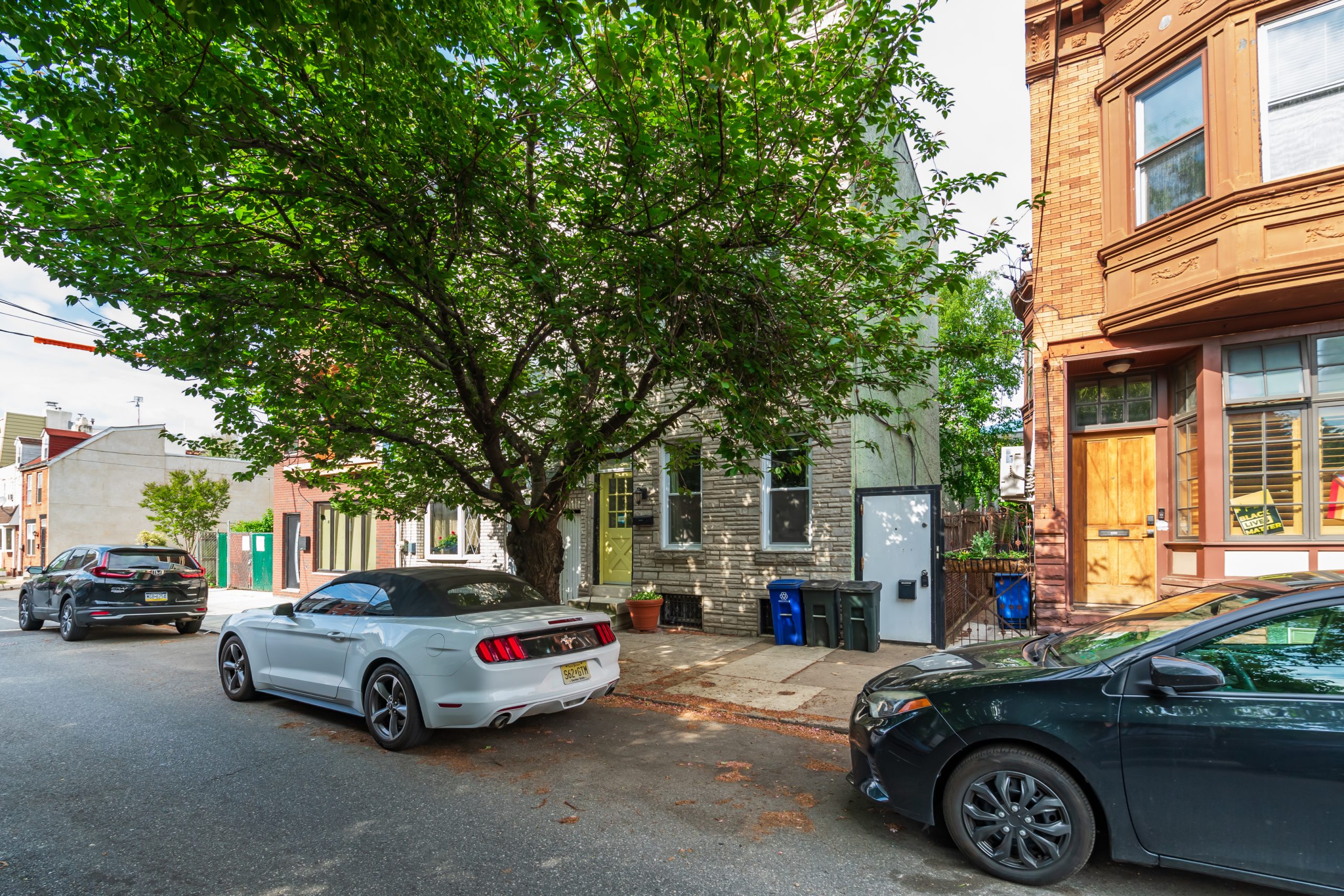 1221 Marlborough St_Front_-39