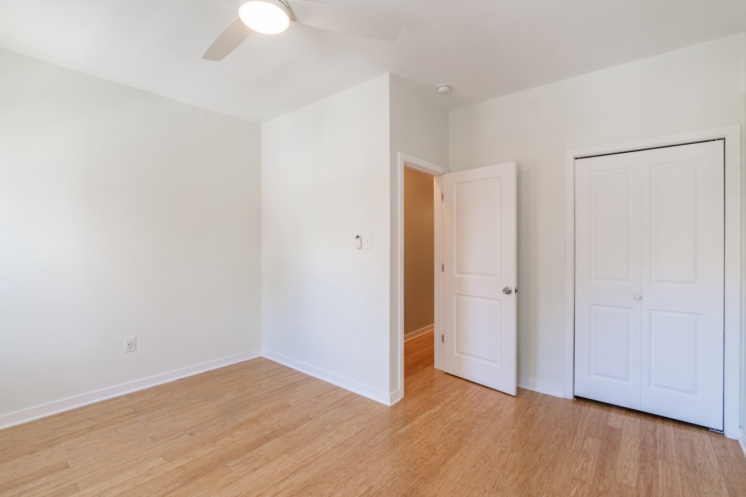 2208 Montrose St_-24