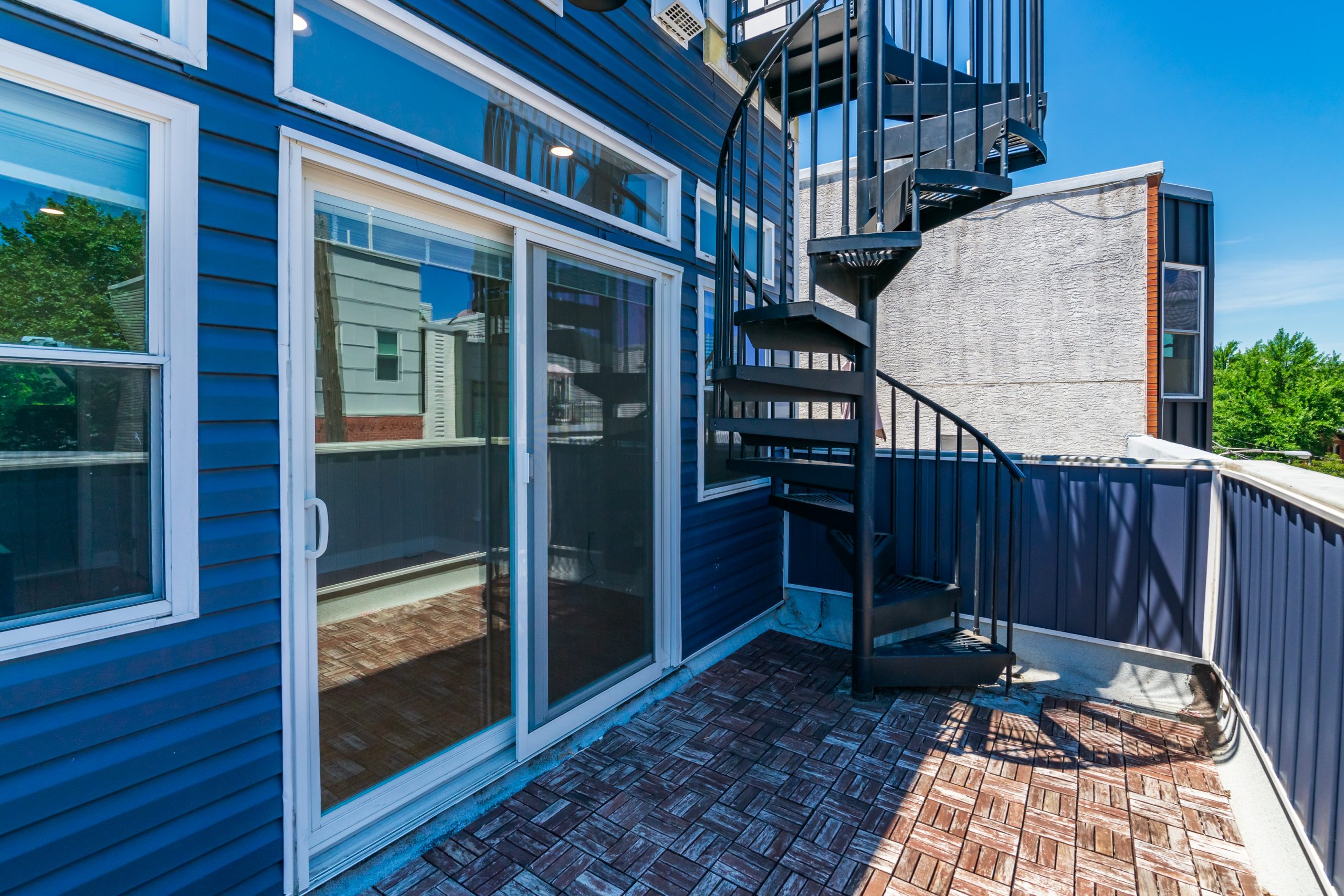 2208 Montrose St_-31