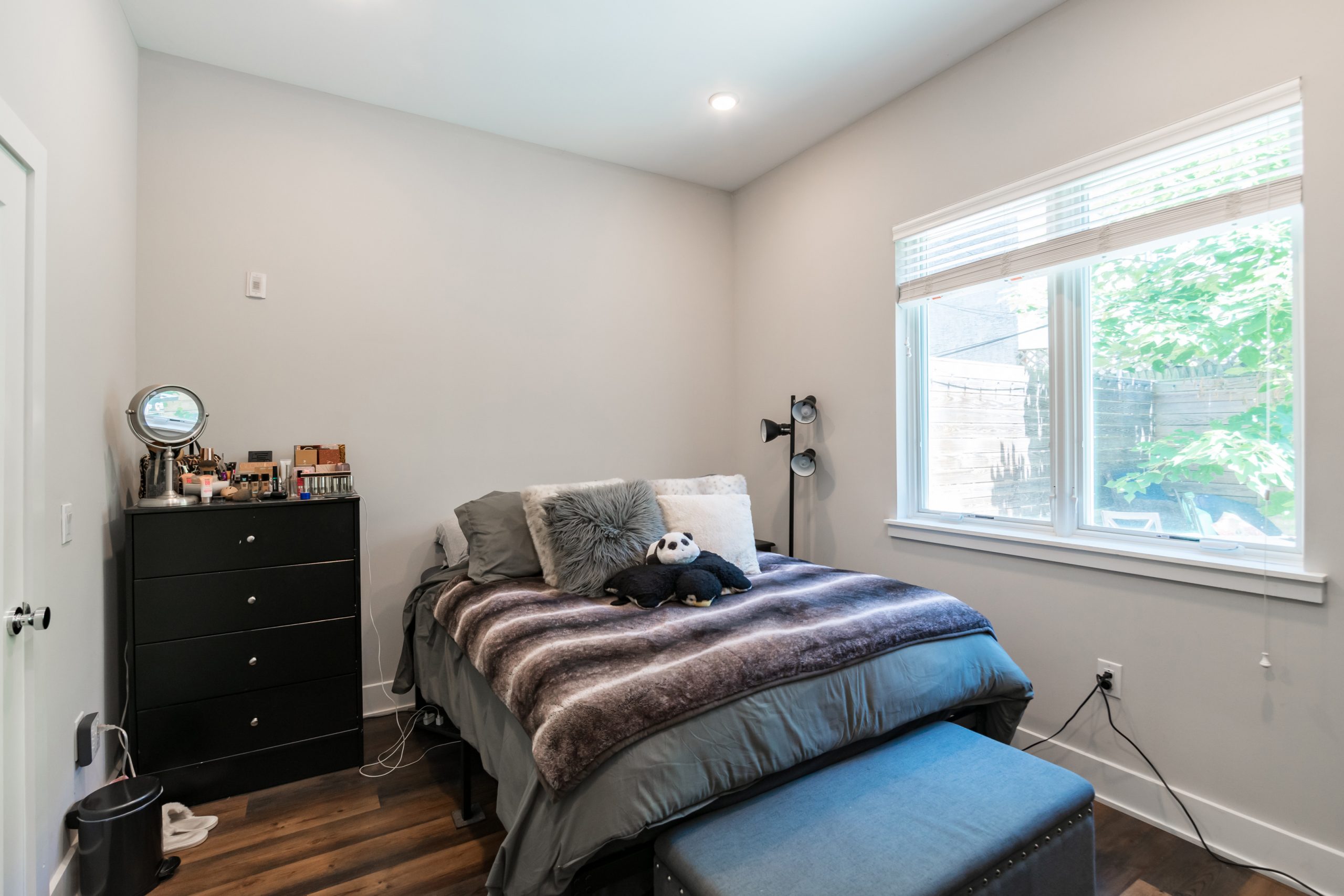 711 N 16th St_Unit 1_-09
