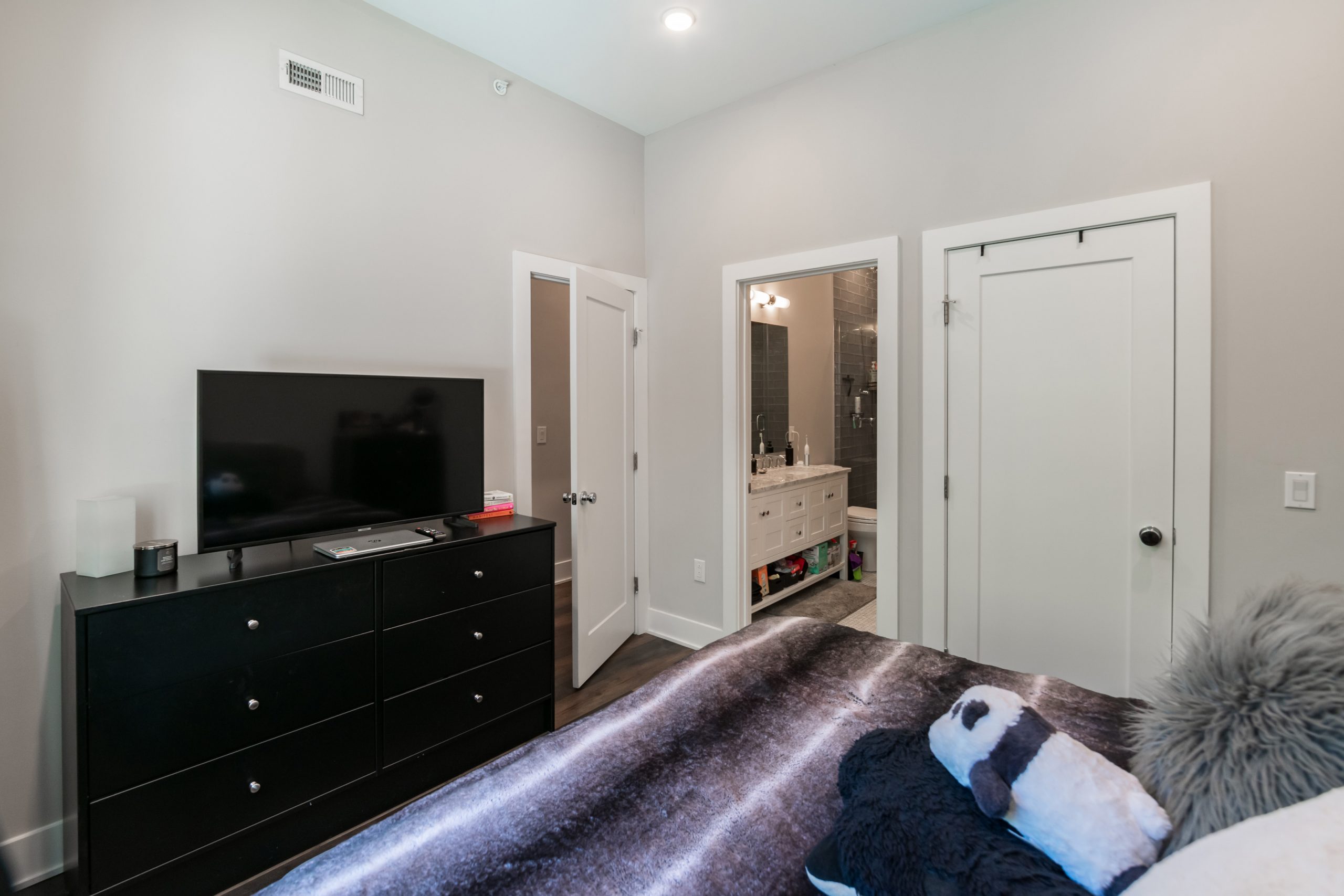 711 N 16th St_Unit 1_-12