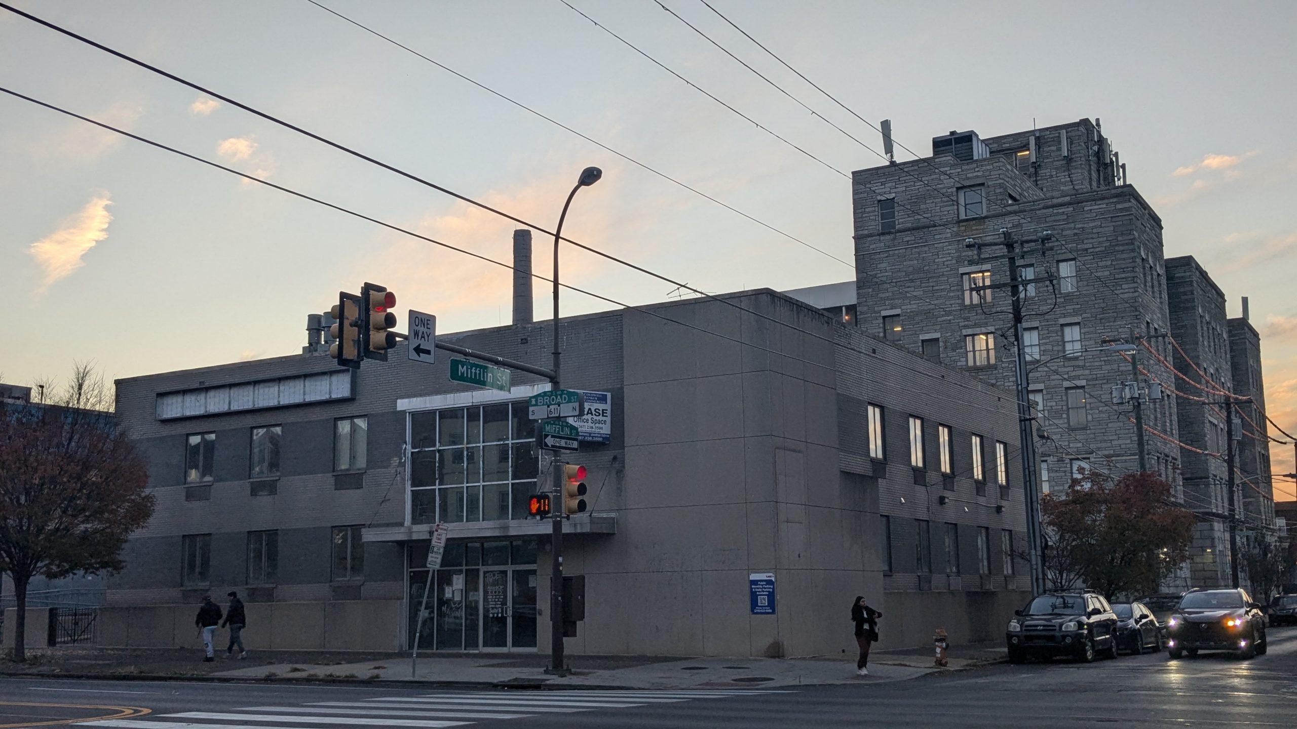 PXL_20241118_214218358