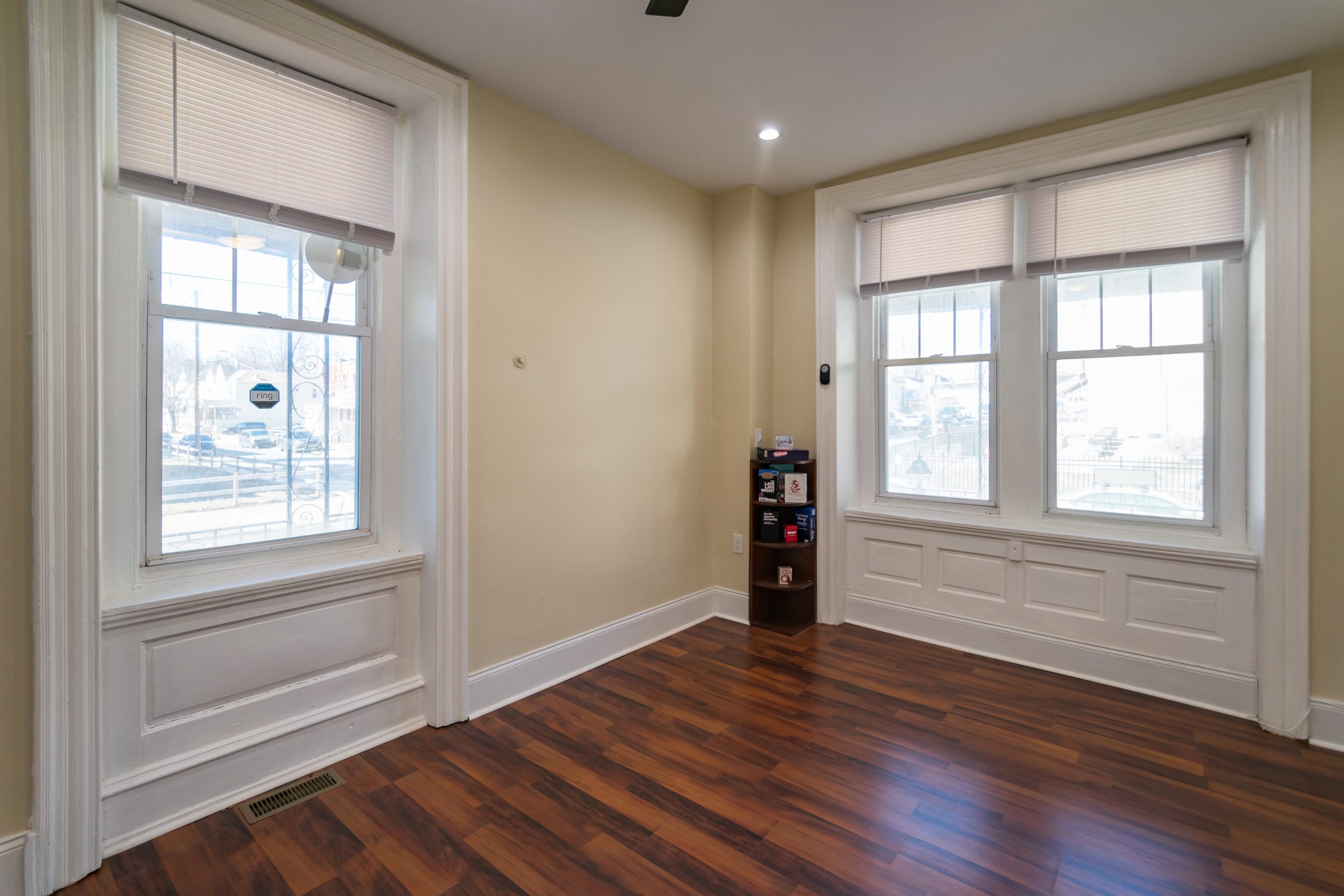 5426 W Jefferson St_-03
