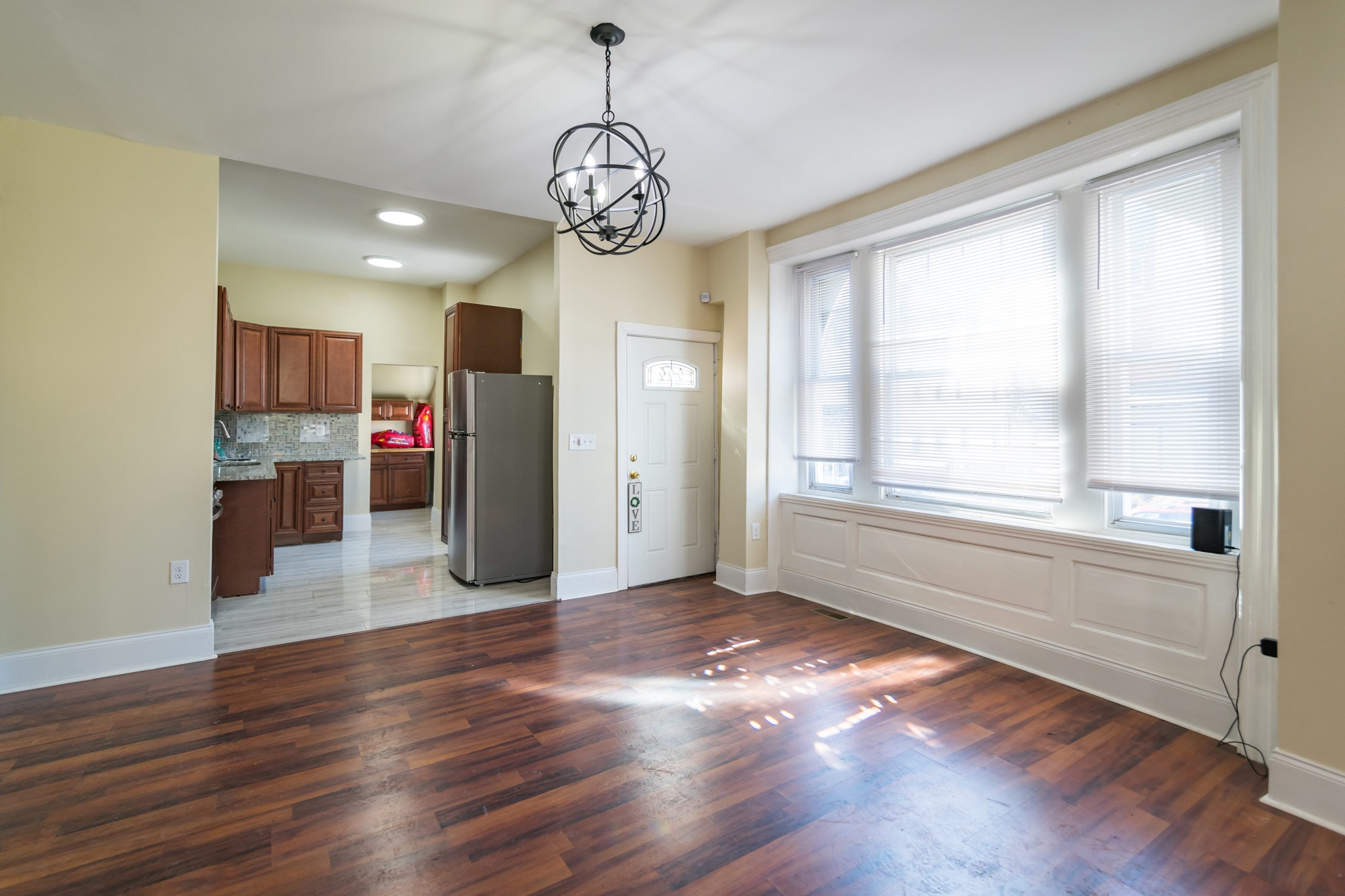 5426 W Jefferson St_-04