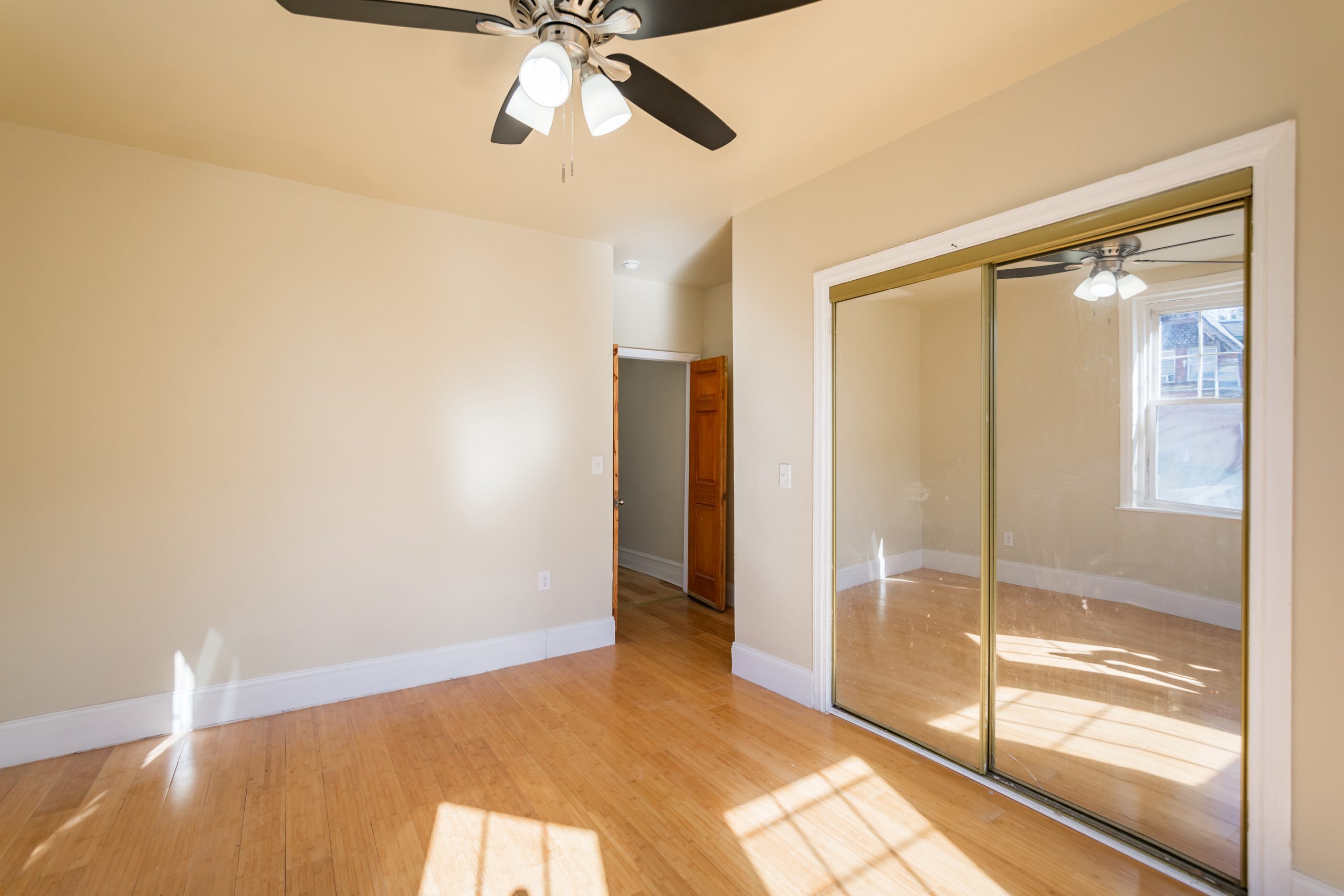 5426 W Jefferson St_-13