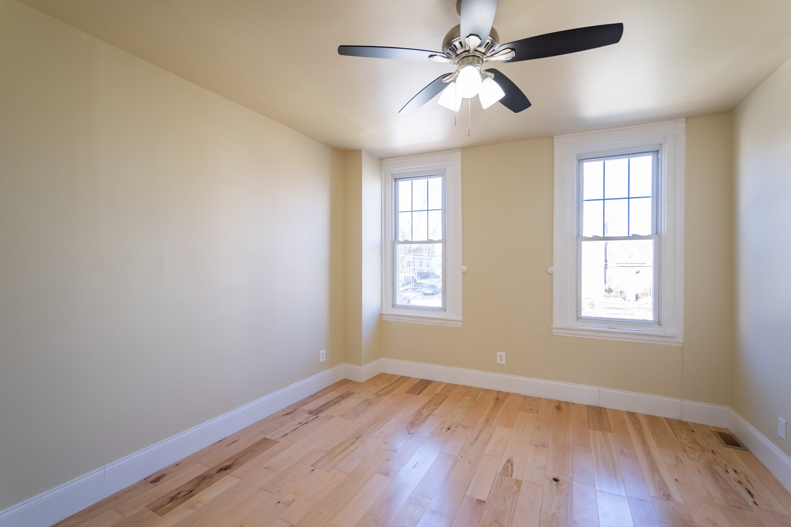 5426 W Jefferson St_-18