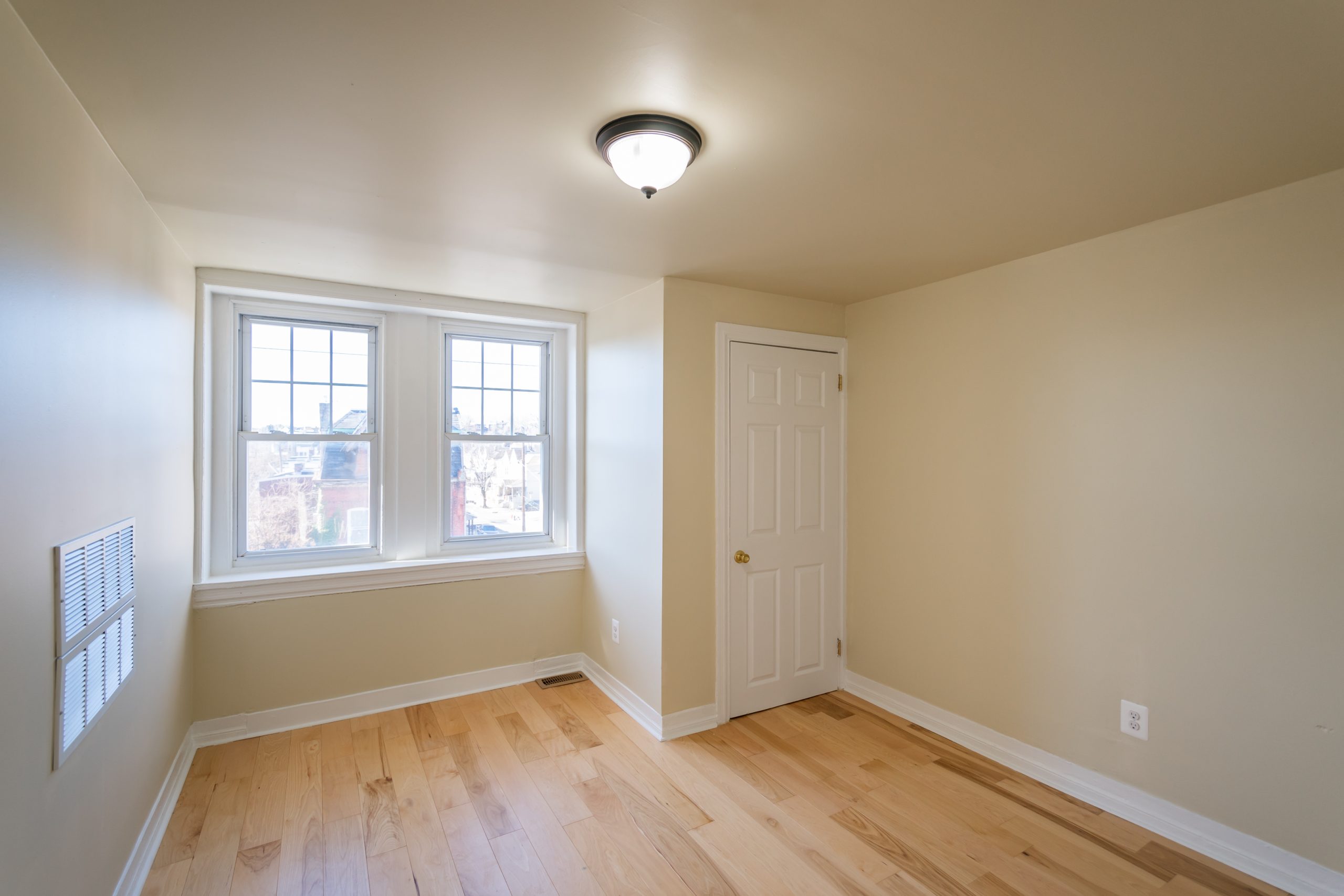 5426 W Jefferson St_-22