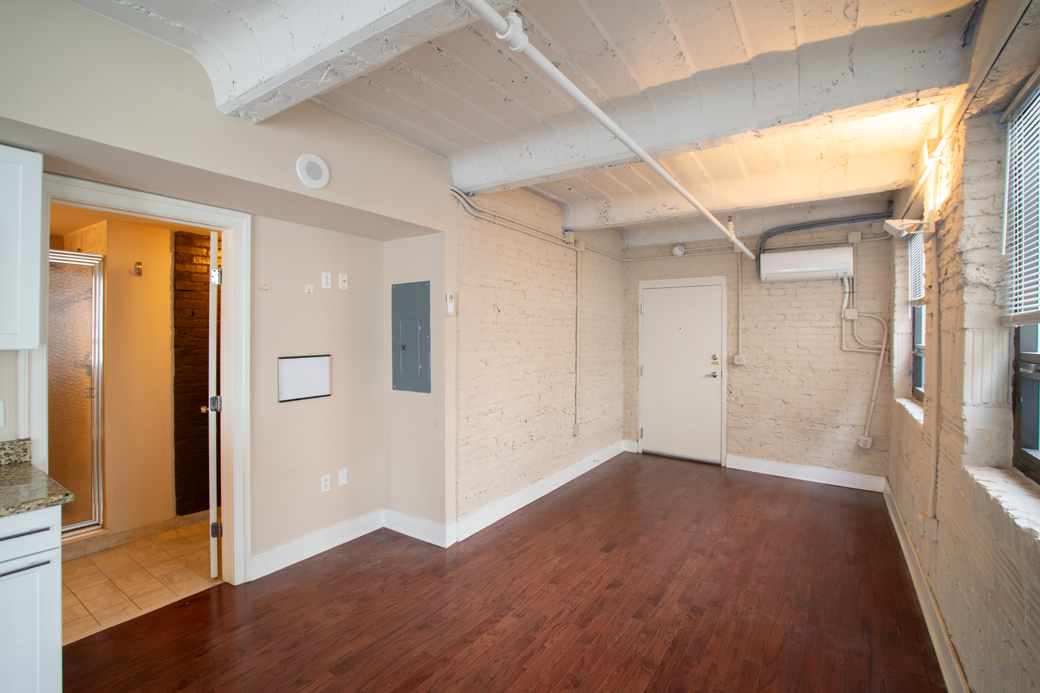 1501 Locust St_Unit 901_-04