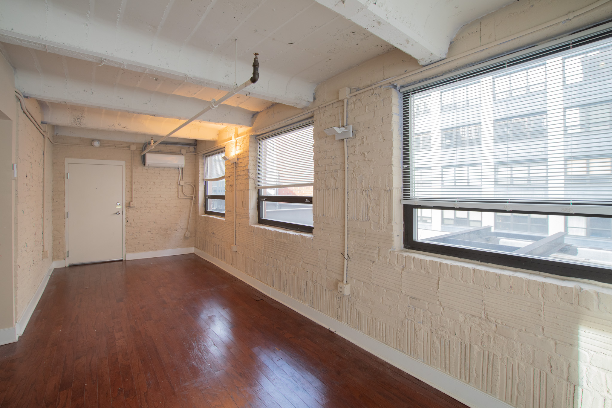 1501 Locust St_Unit 901_-06