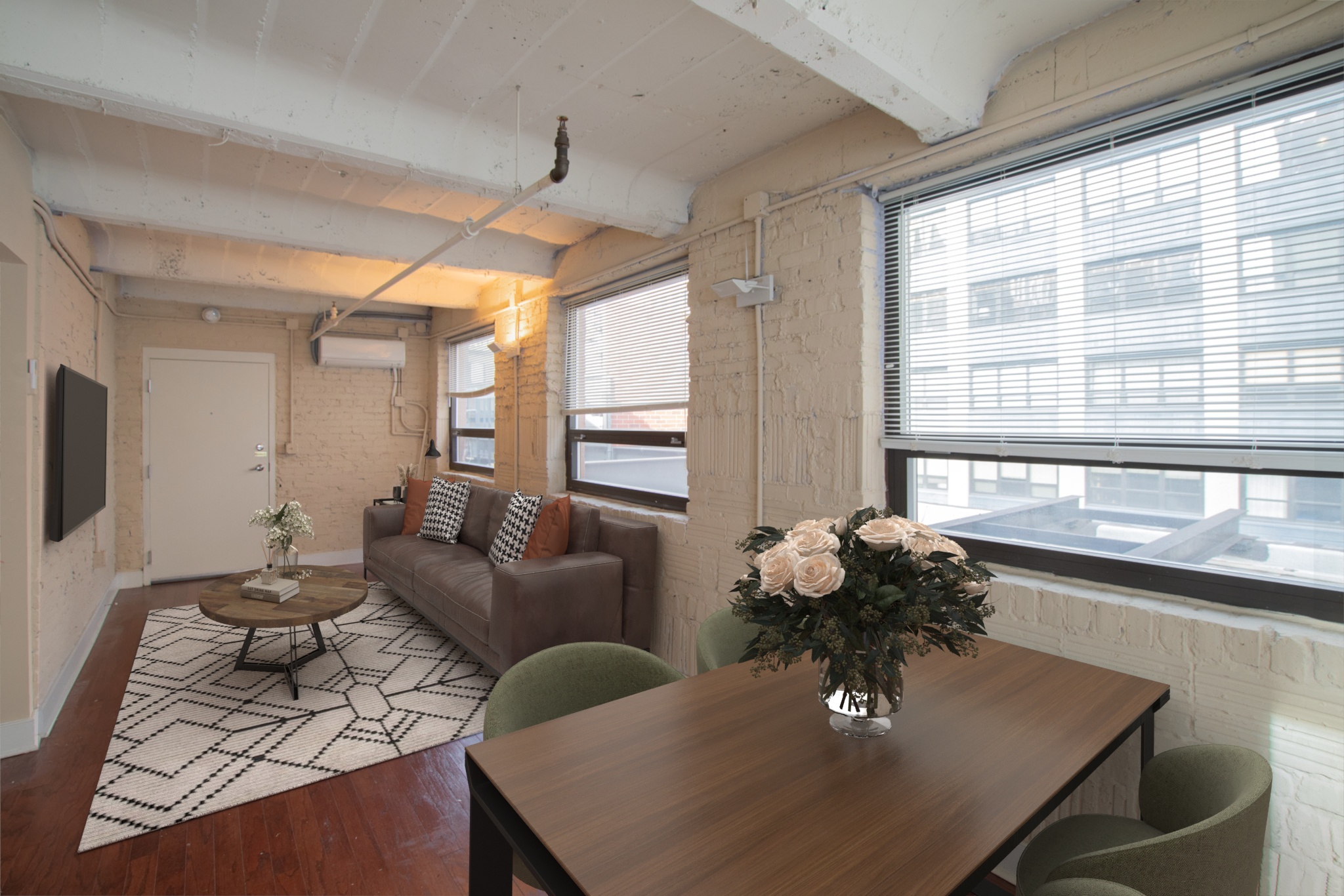 1767025666012961444_176702561272196_studio_4