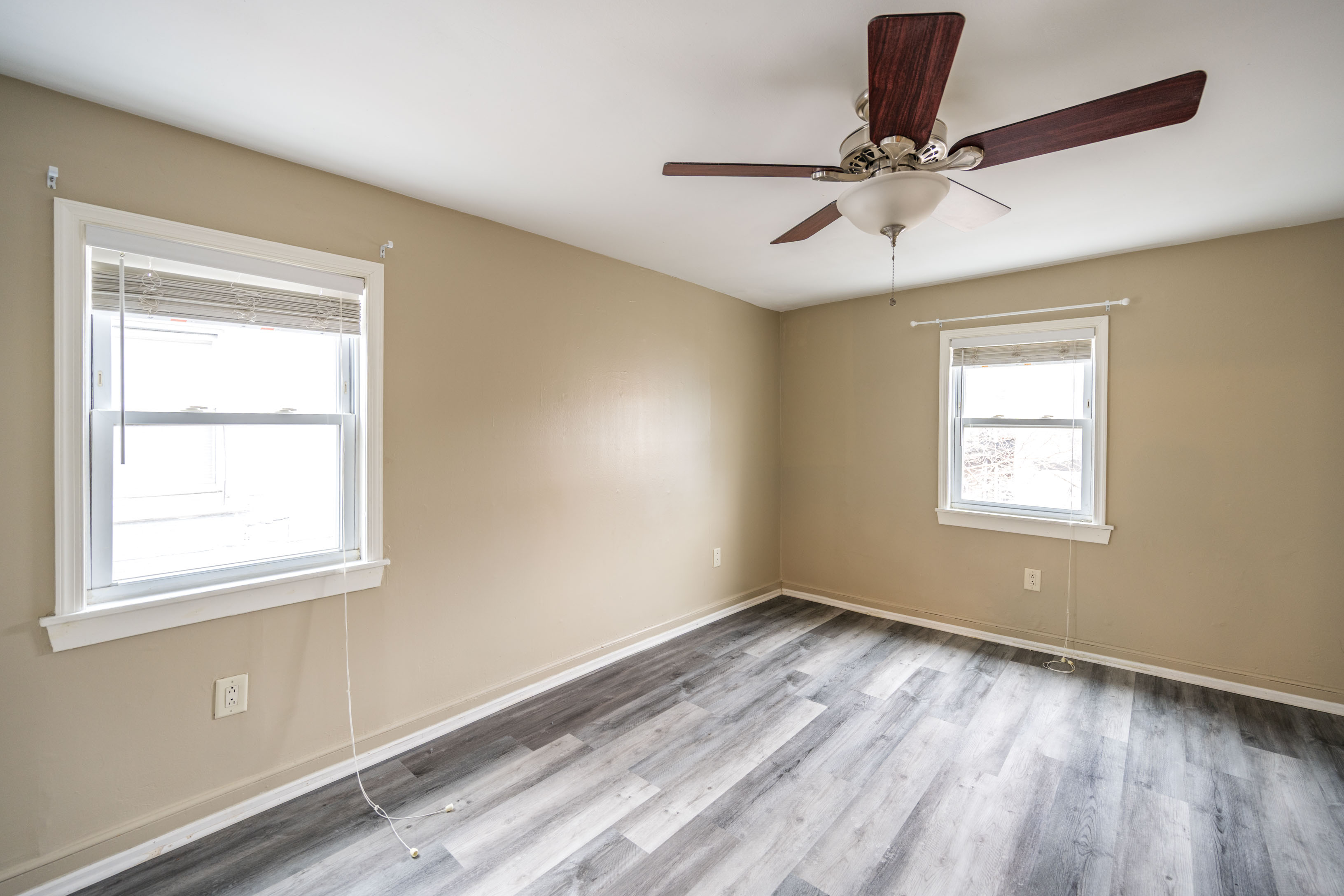 2220 Fitzwater (Upper)_Unit 2_-09