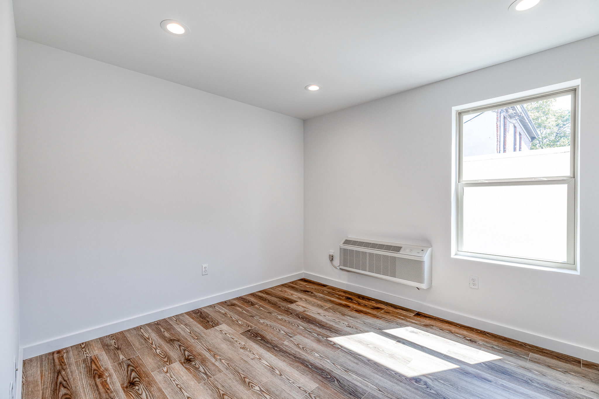 751 N 43rd St Unit 201 Final-6