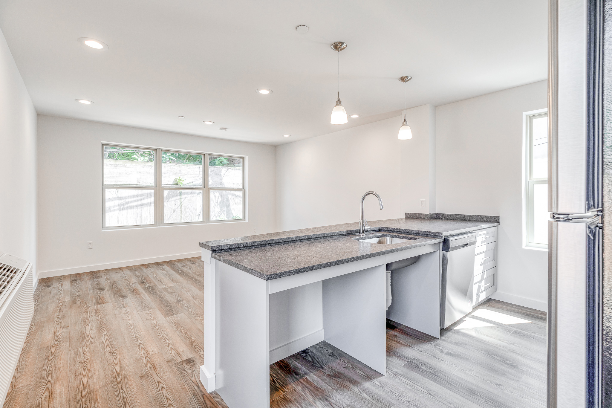 751 N 43rd St Unit 201 Final-9