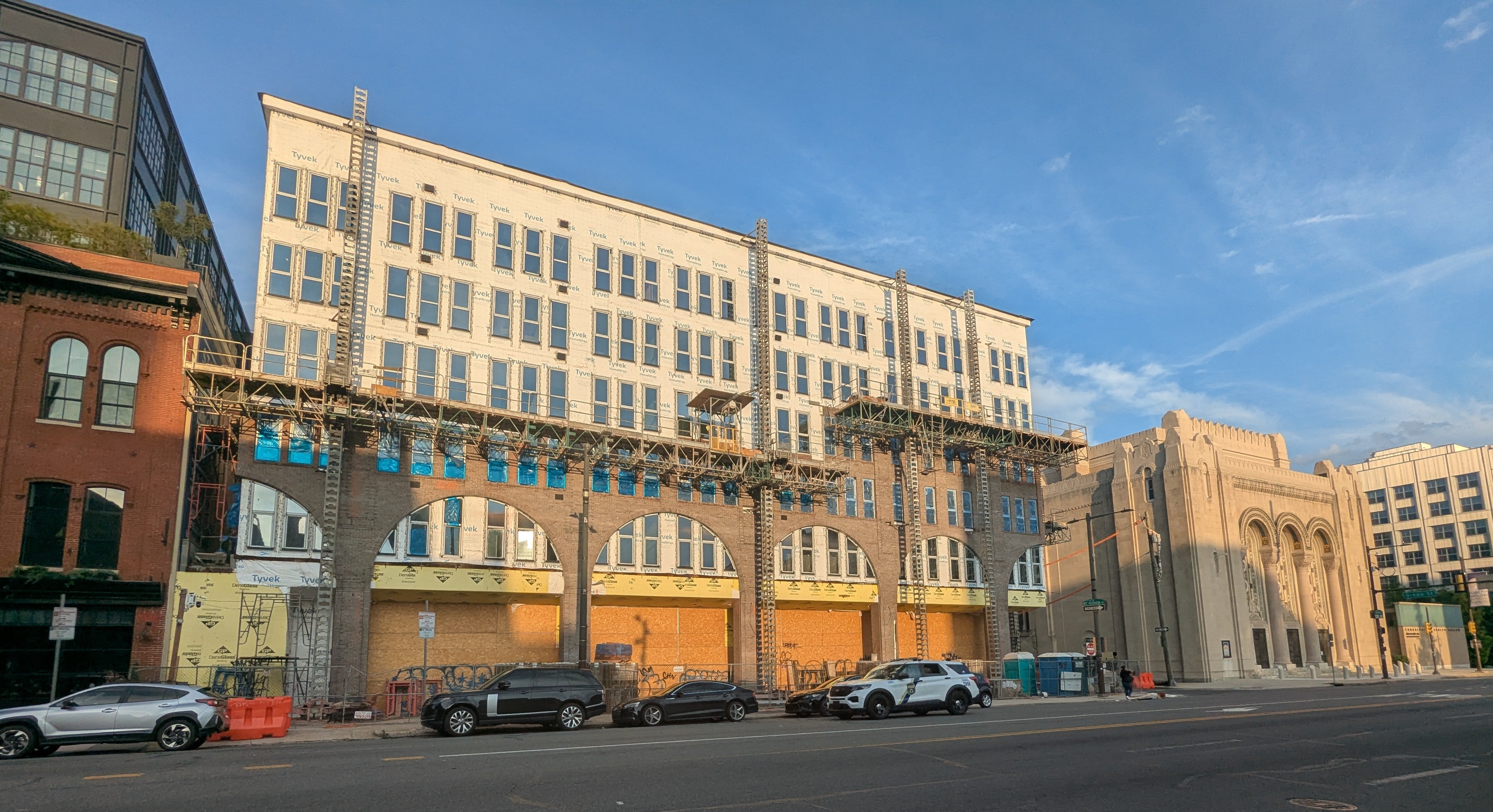 PXL_20250620_233004243-min (1)