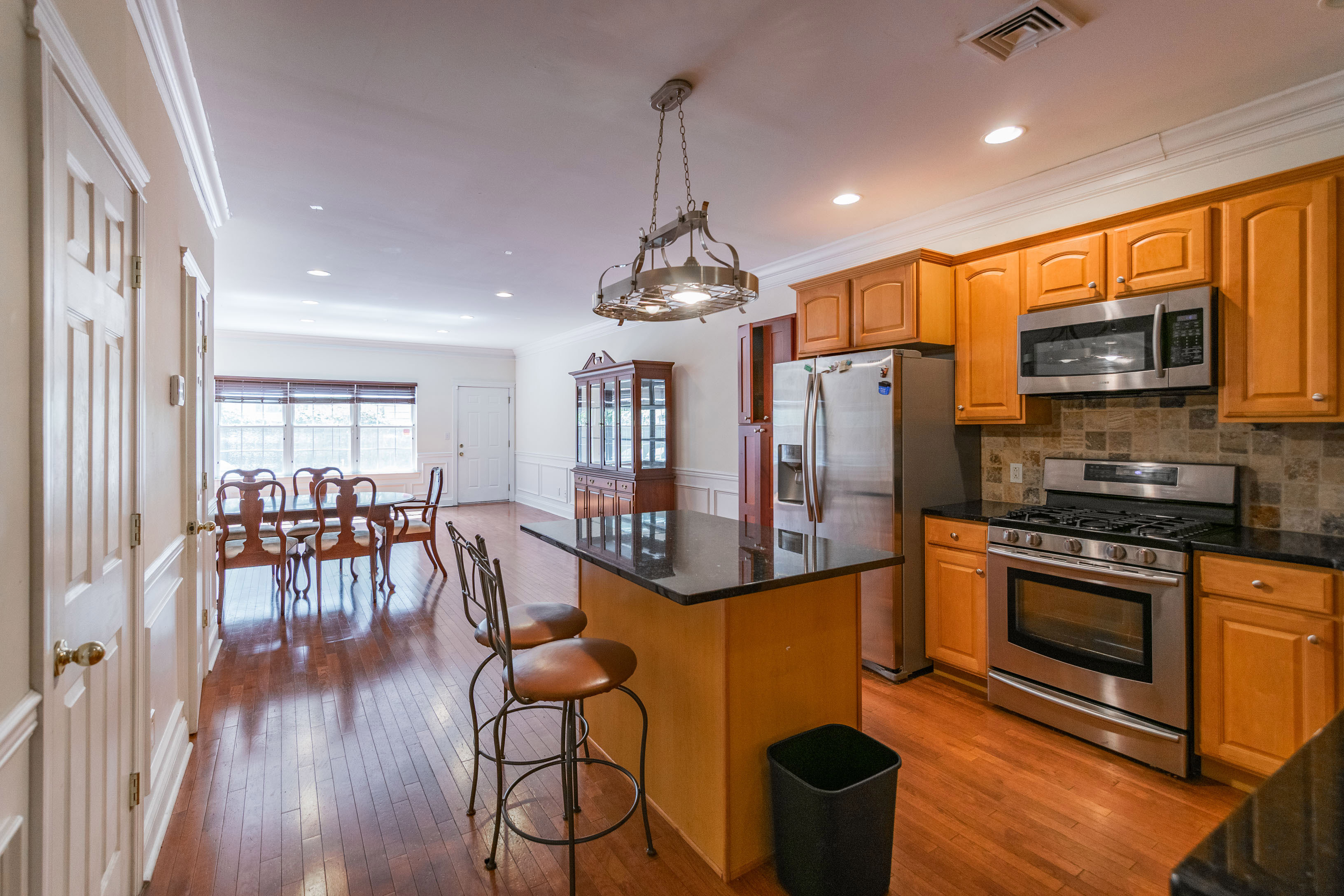 2236 Christian St_-02