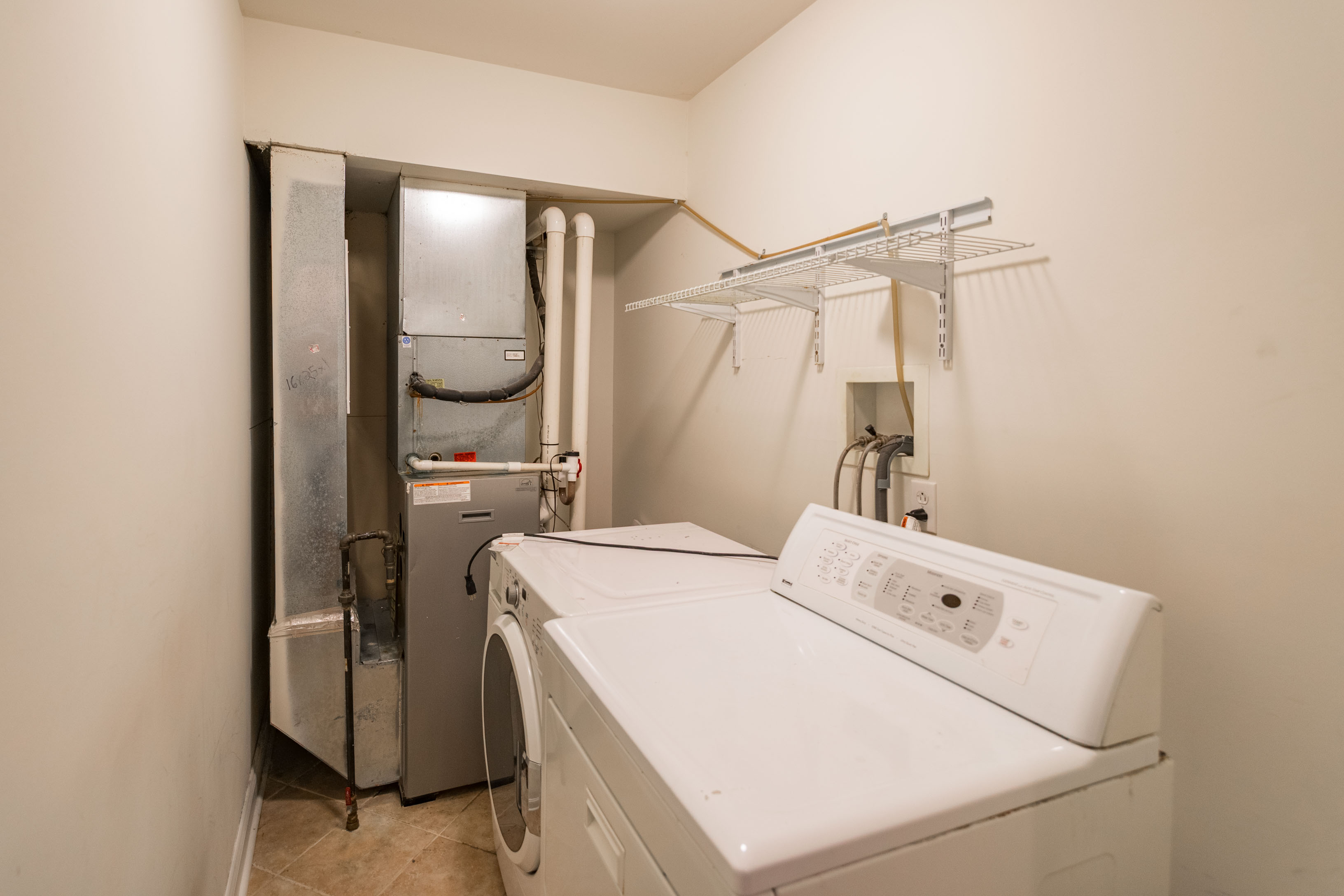 2236 Christian St_-16