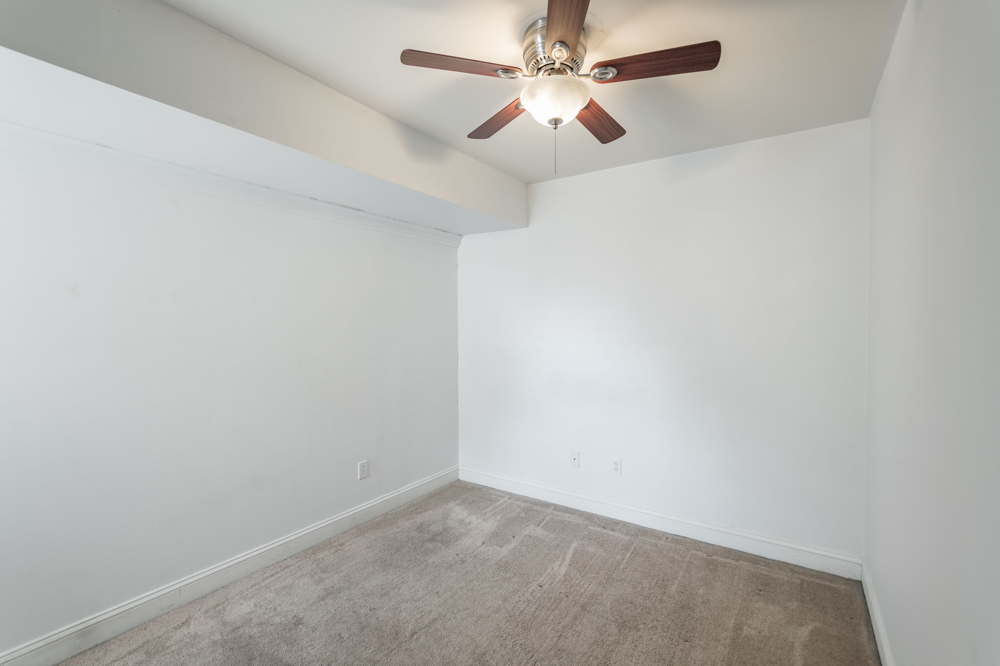 2236 Christian St_-22