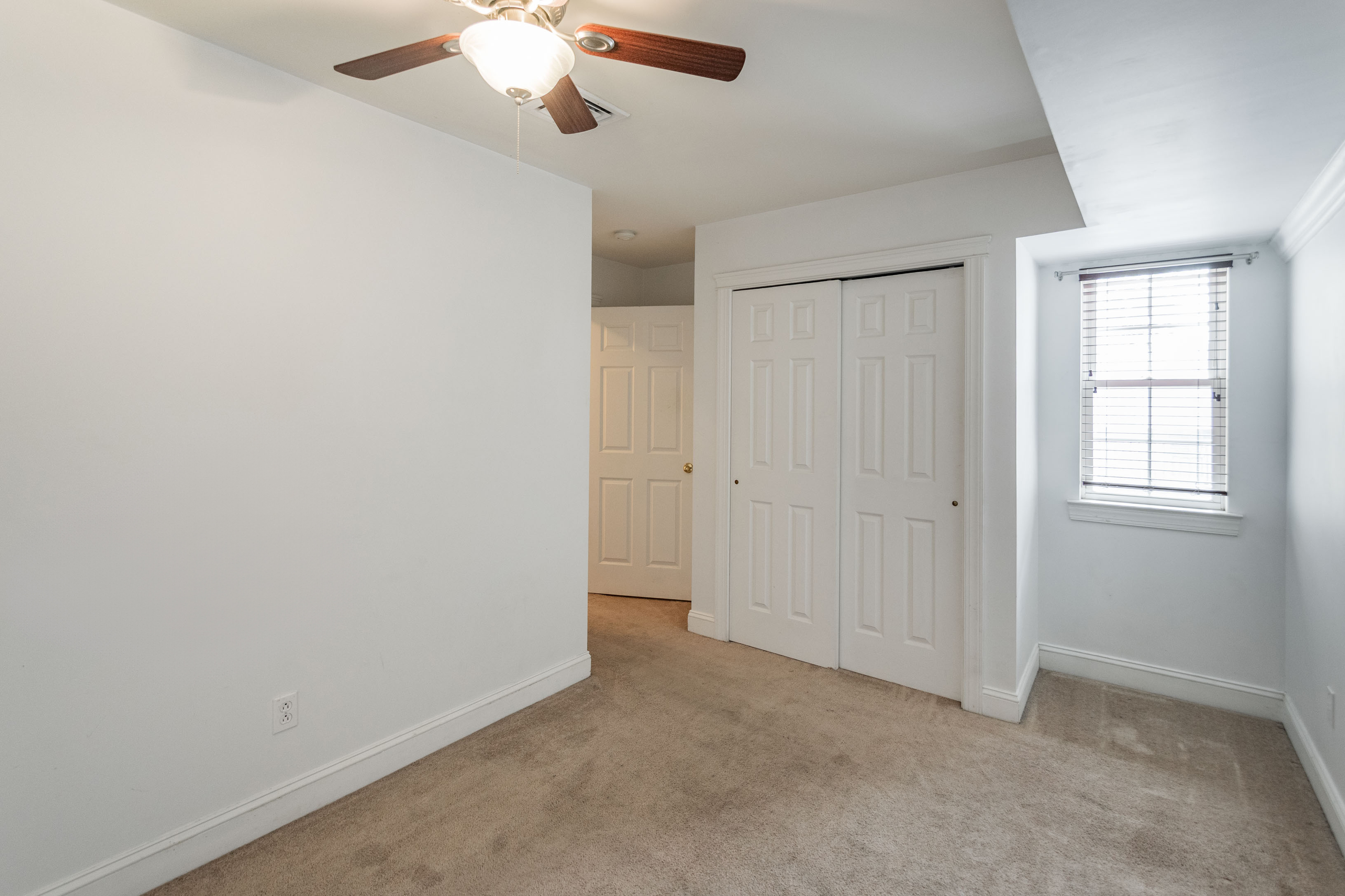 2236 Christian St_-23