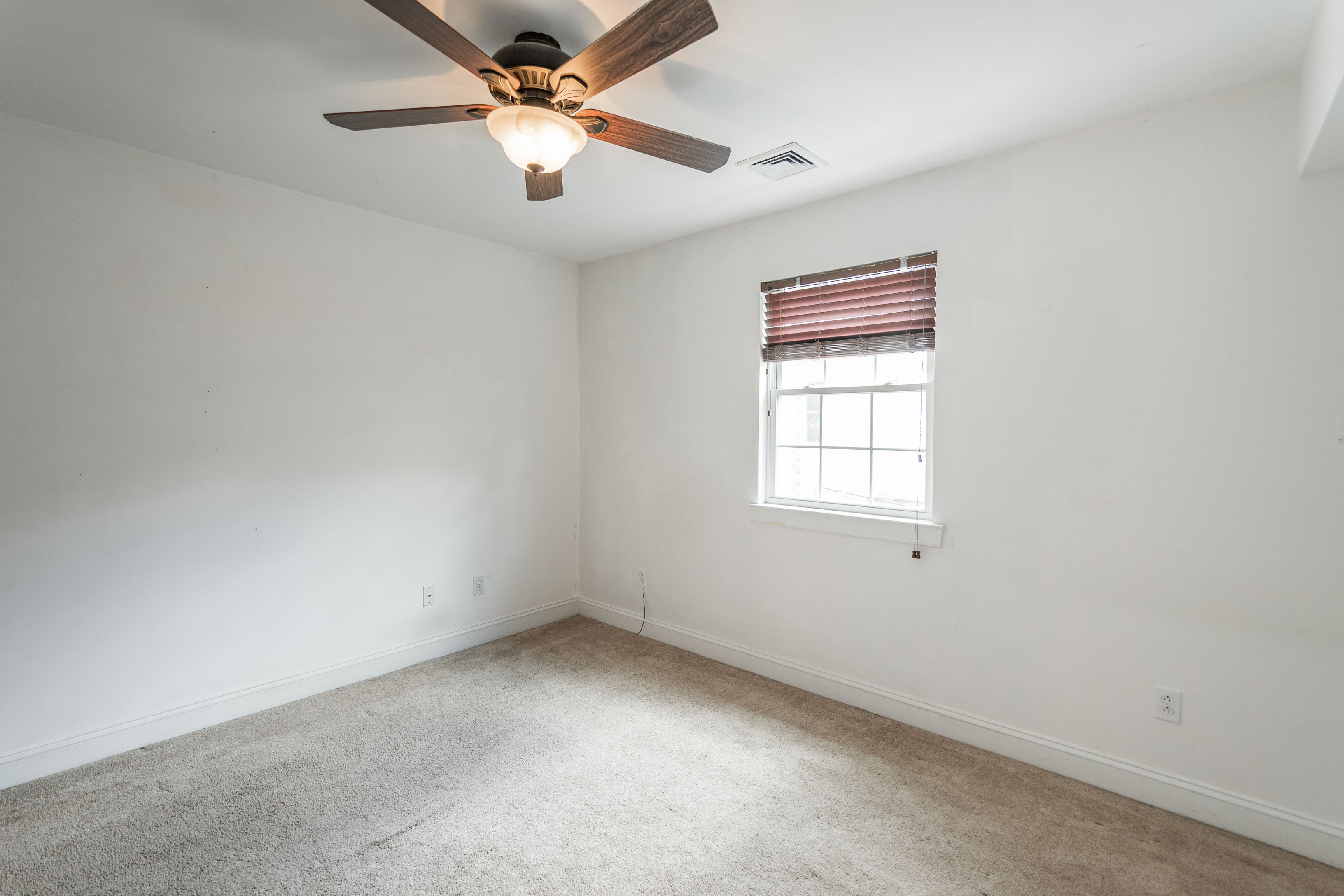 2236 Christian St_-26