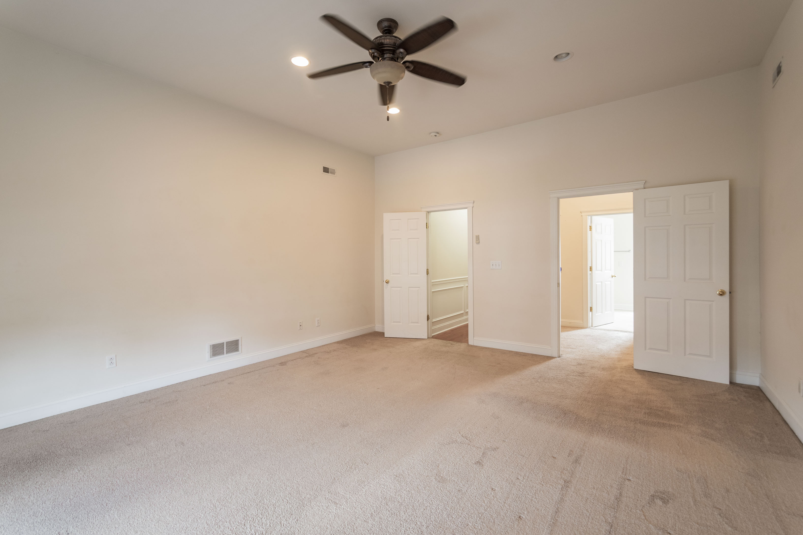 2236 Christian St_-29