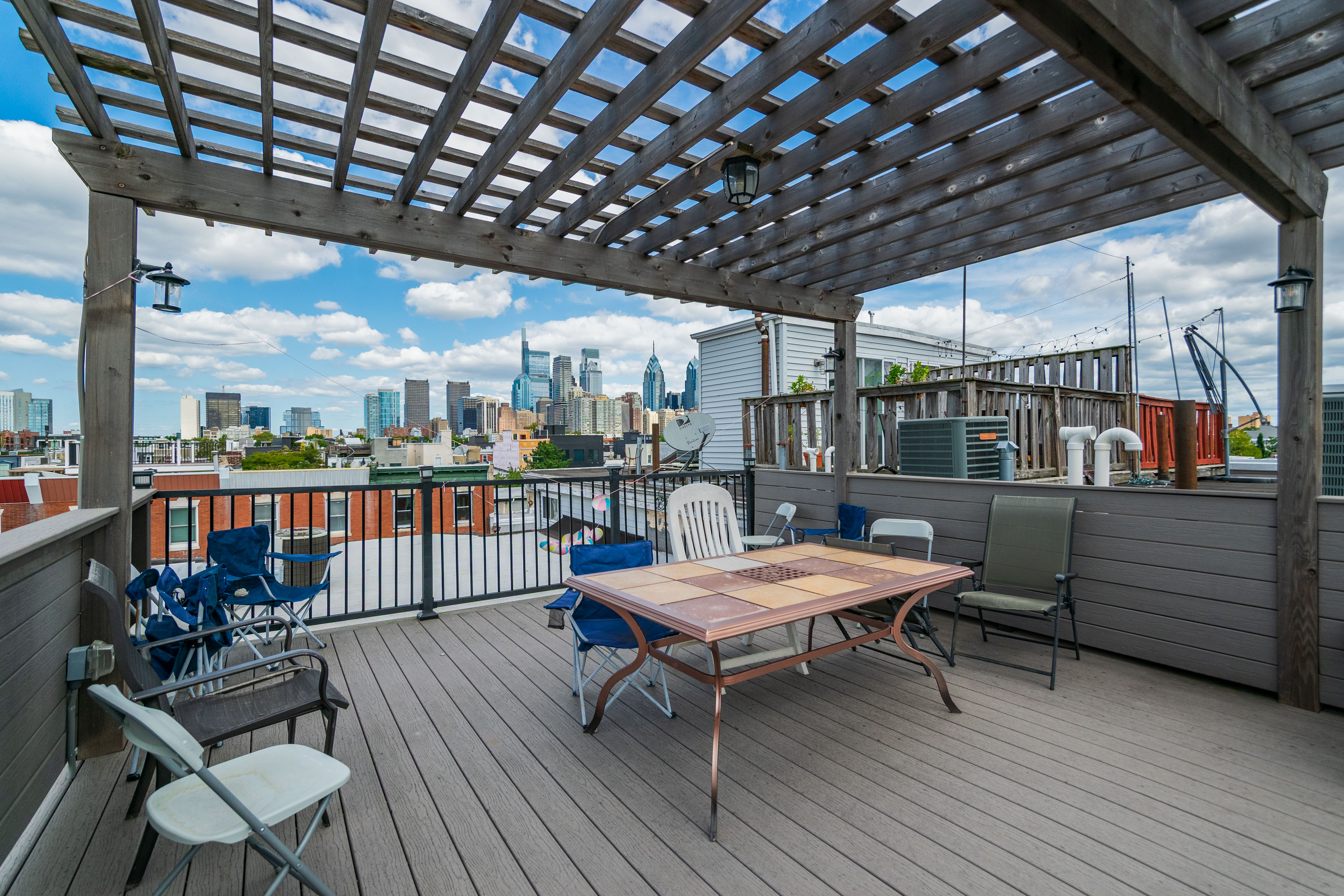 2236 Christian St_-35