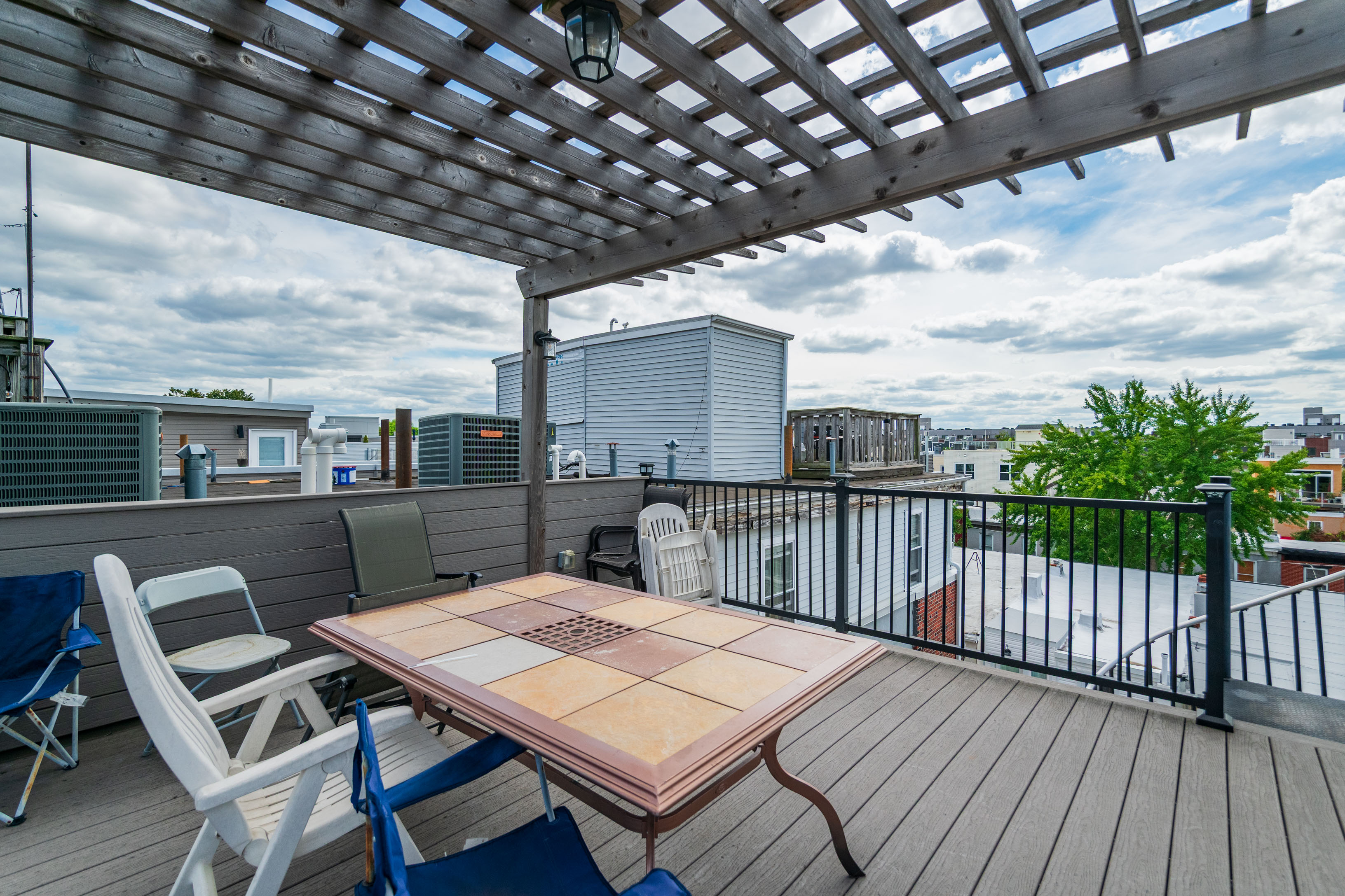 2236 Christian St_-36