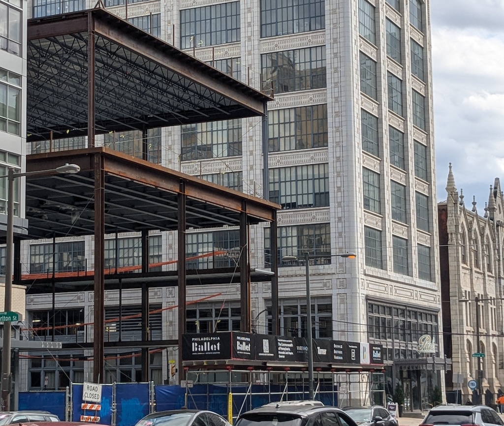 PXL_20250331_193436867-min