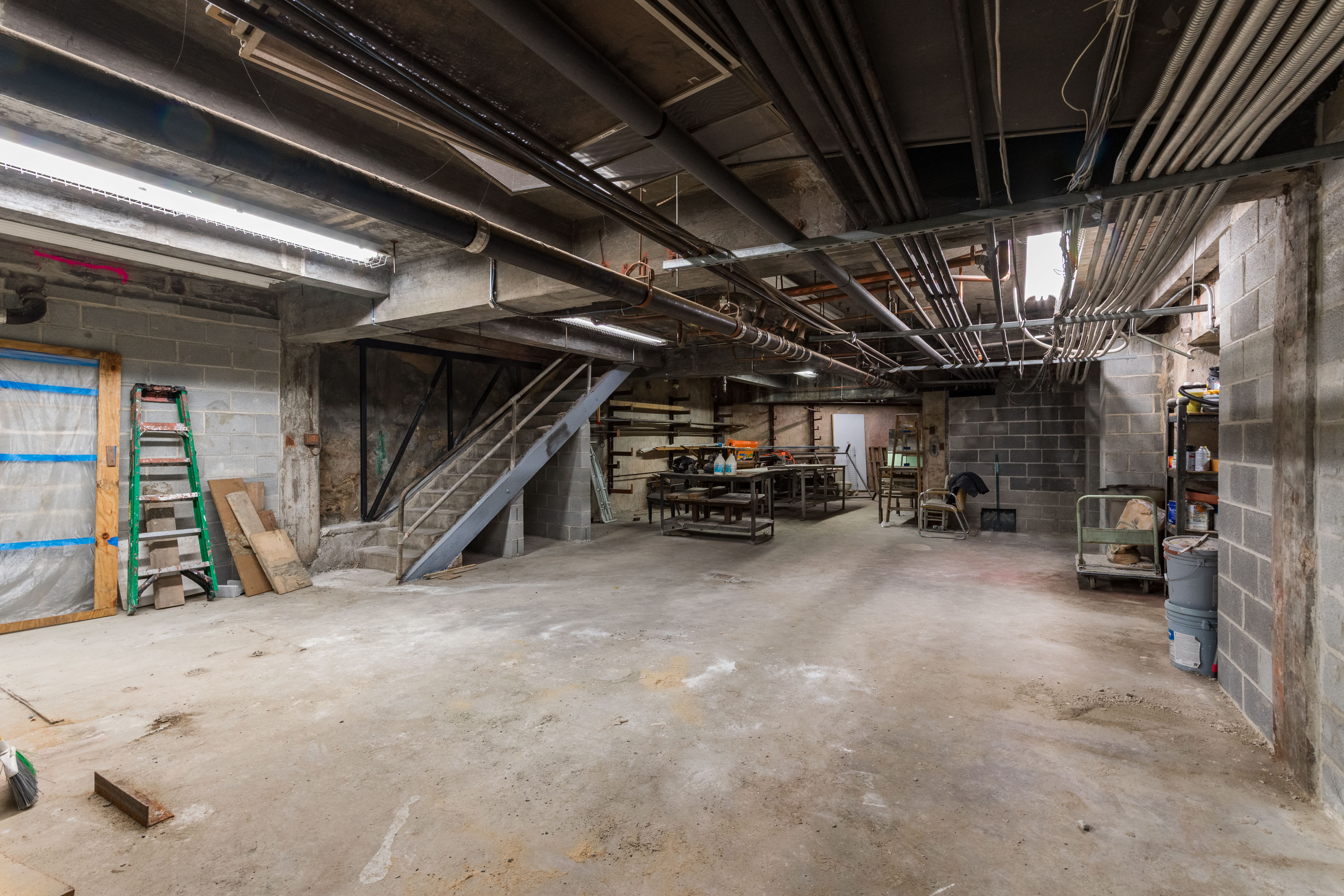 144 W Laurel St_Artist Studios_-3