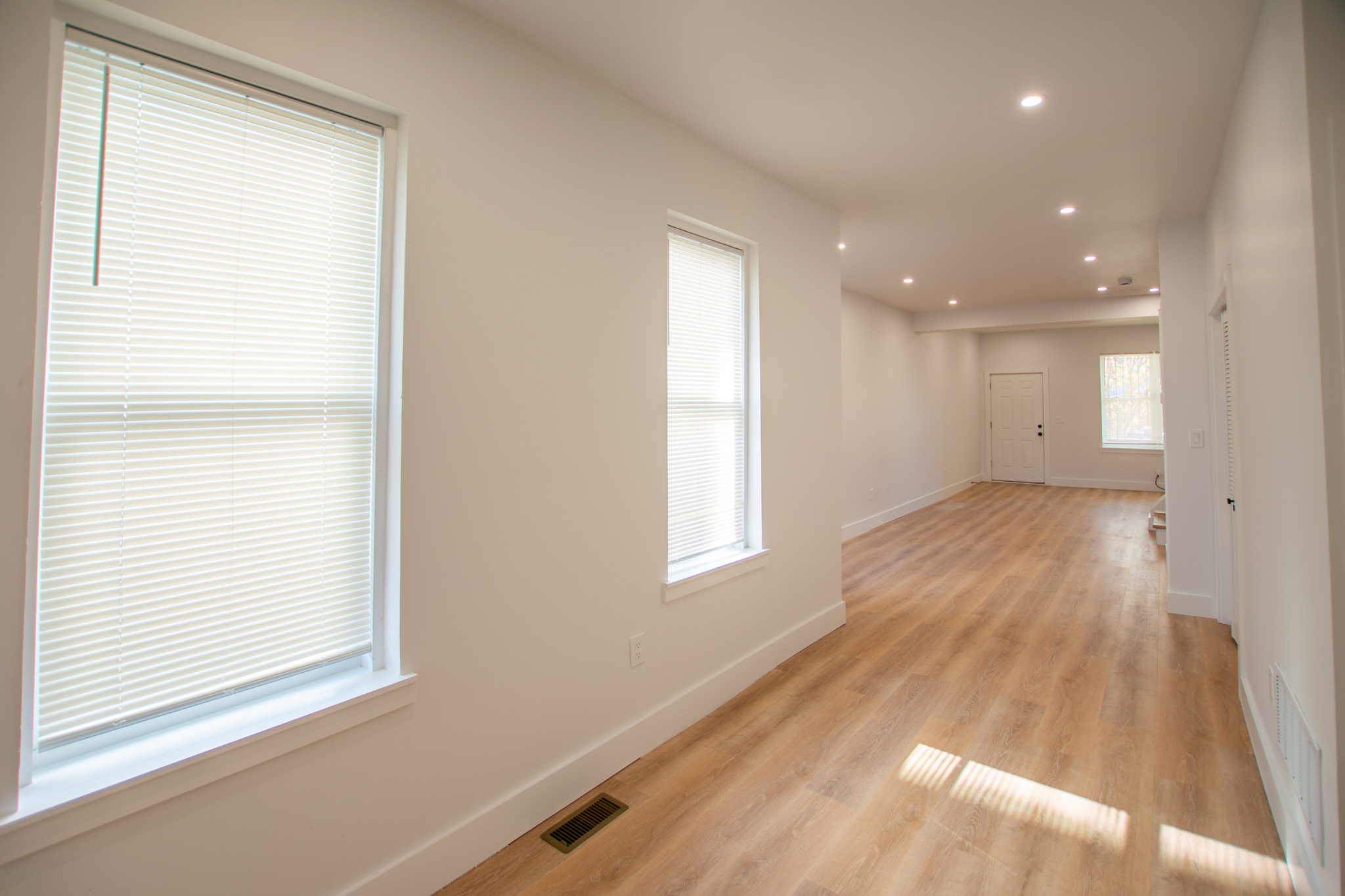 1644_Point_Breeze_Ave-07