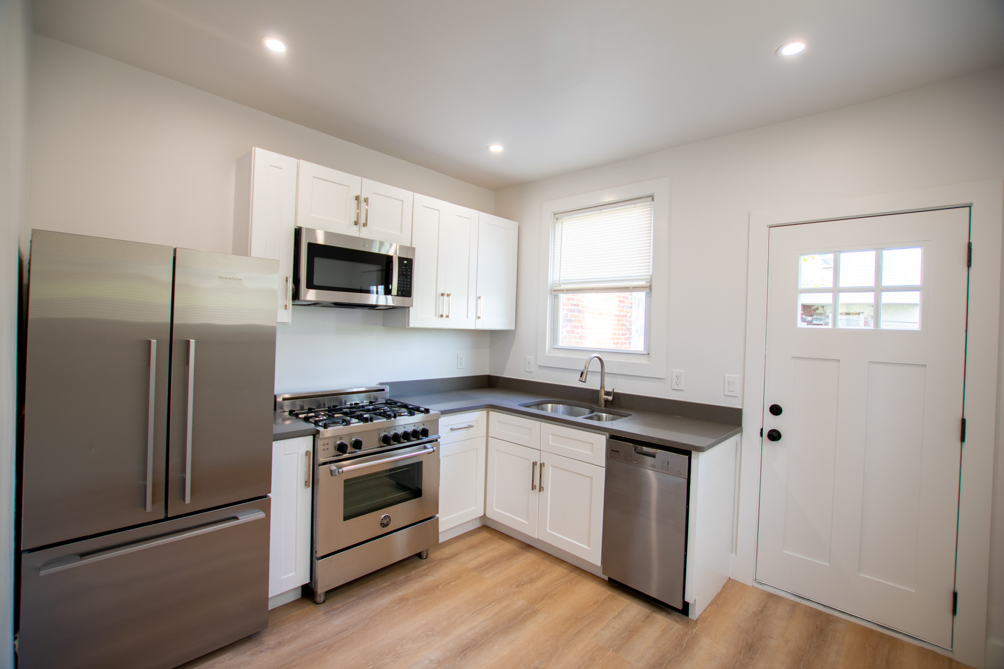 1644_Point_Breeze_Ave-10