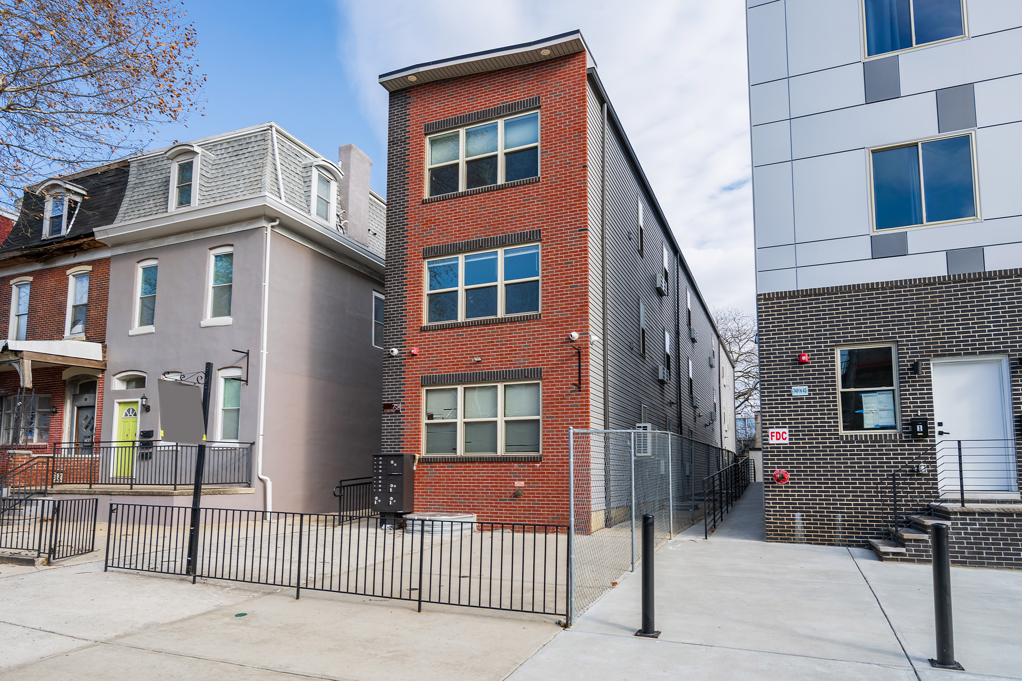 751 N 43rd St_Exteriors_-1