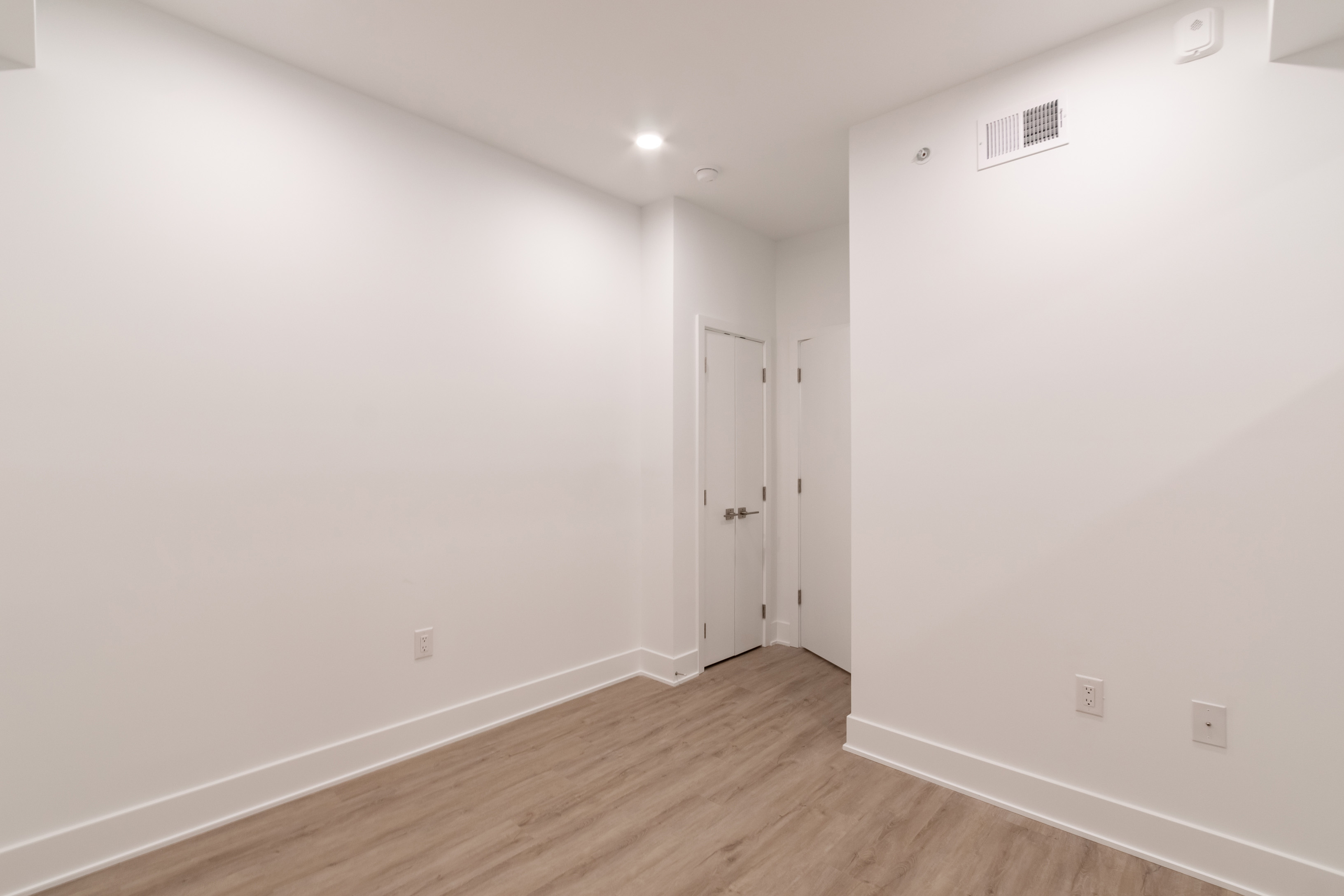 1201 W Girard_Unit 439-09