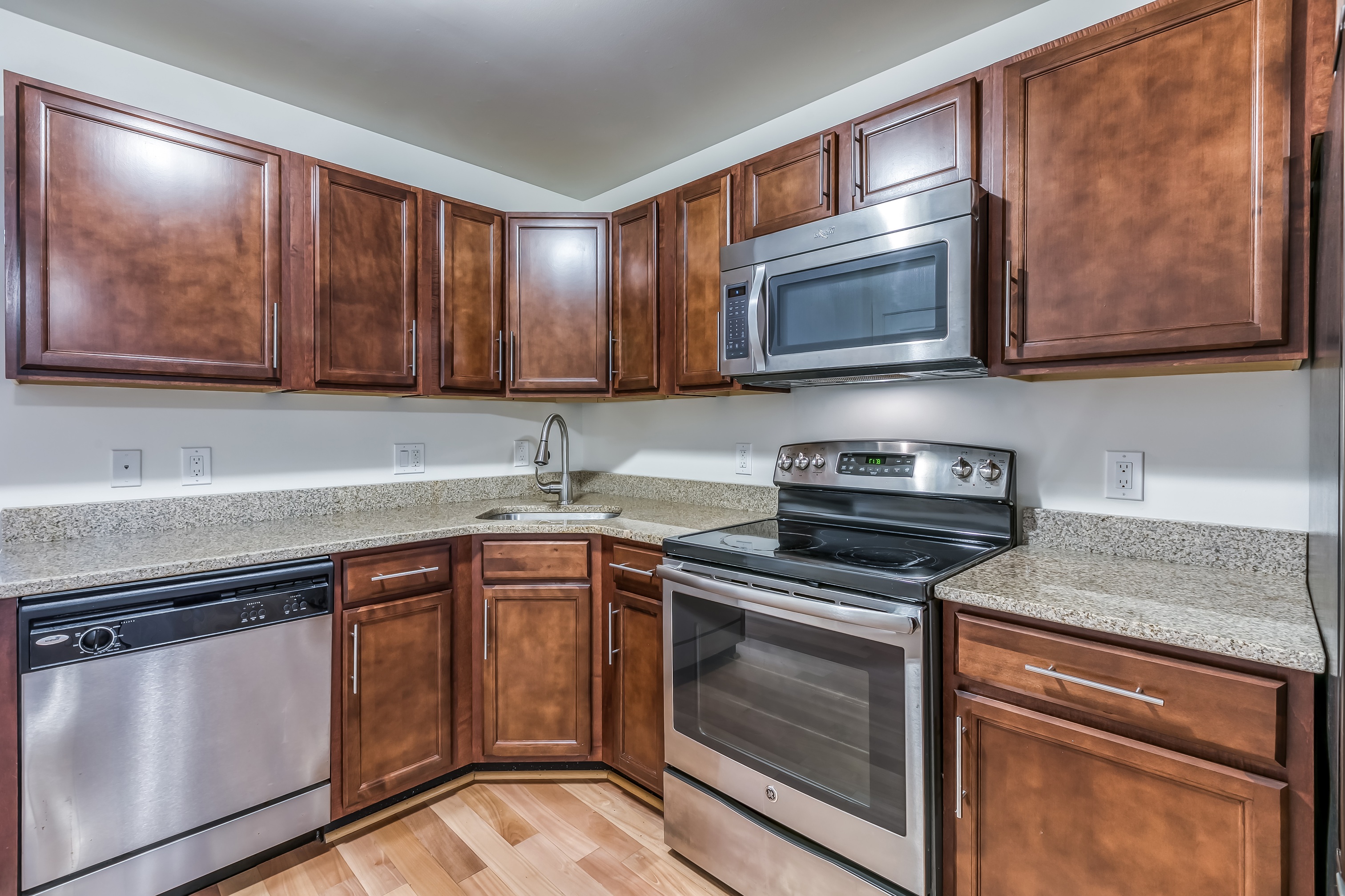 4122 Haverford Ave Unit 2-22